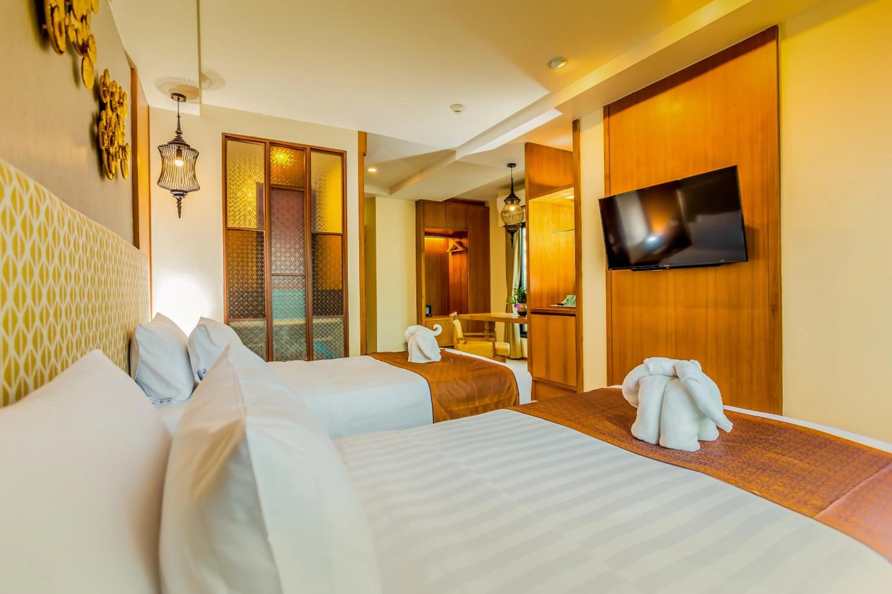 Bed in The Signature Hotel @ Thapae