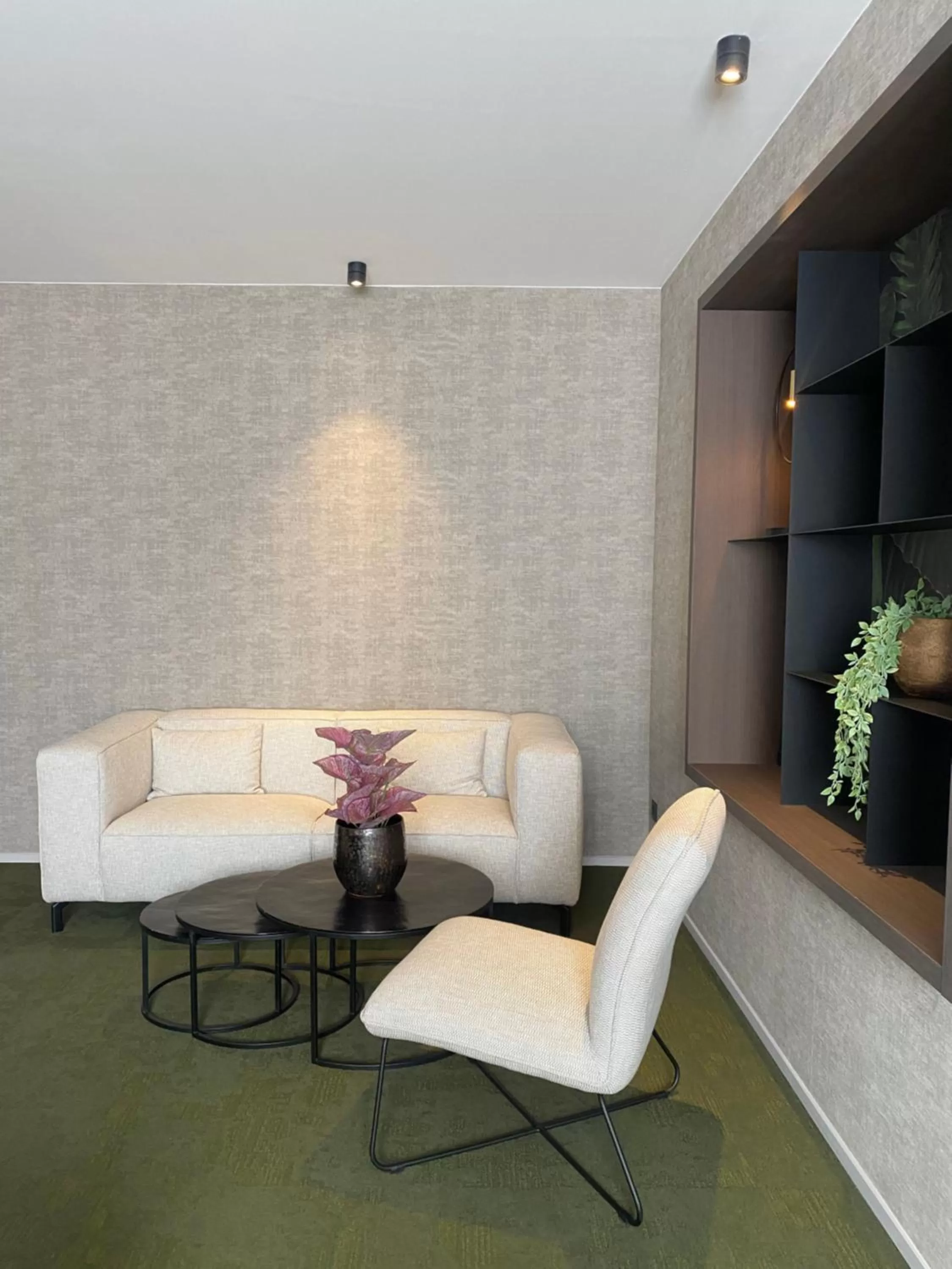 Seating area in Van der Valk Hotel Mons Congres & Spa