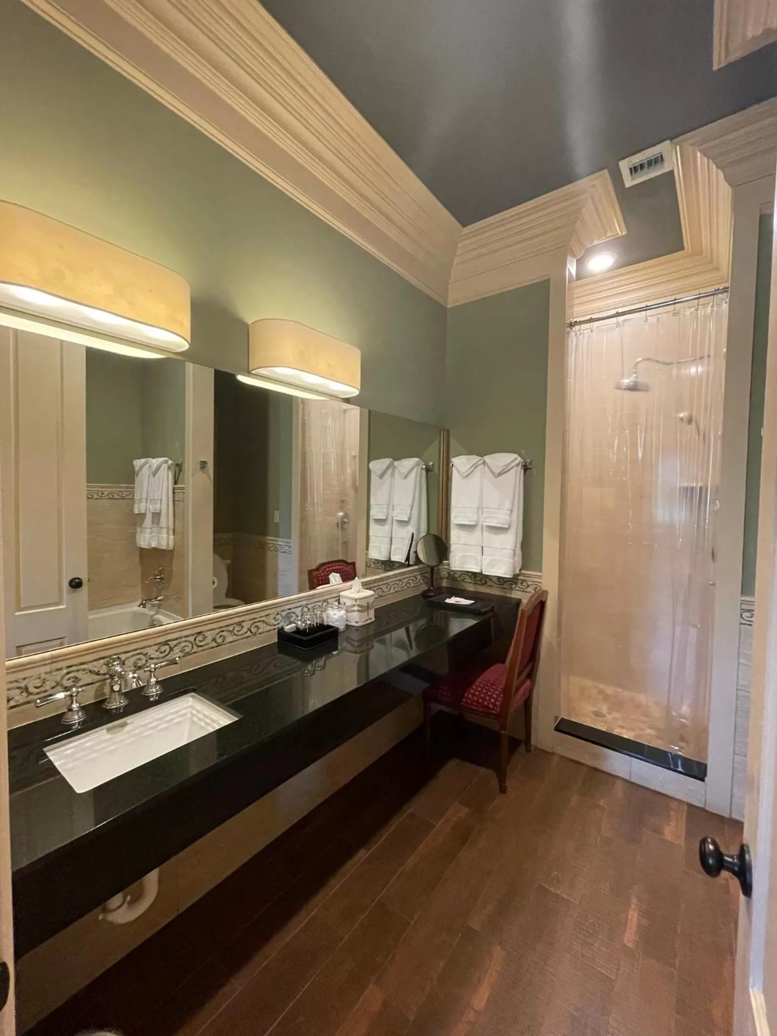 Bathroom in The Inn at Houmas House Estate