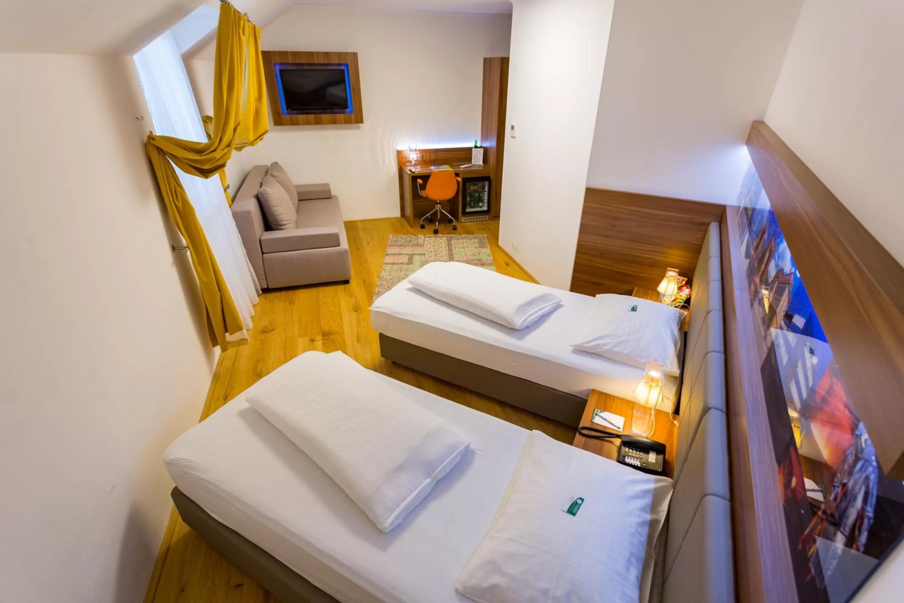 Bedroom, Bed in Hotel Kongress