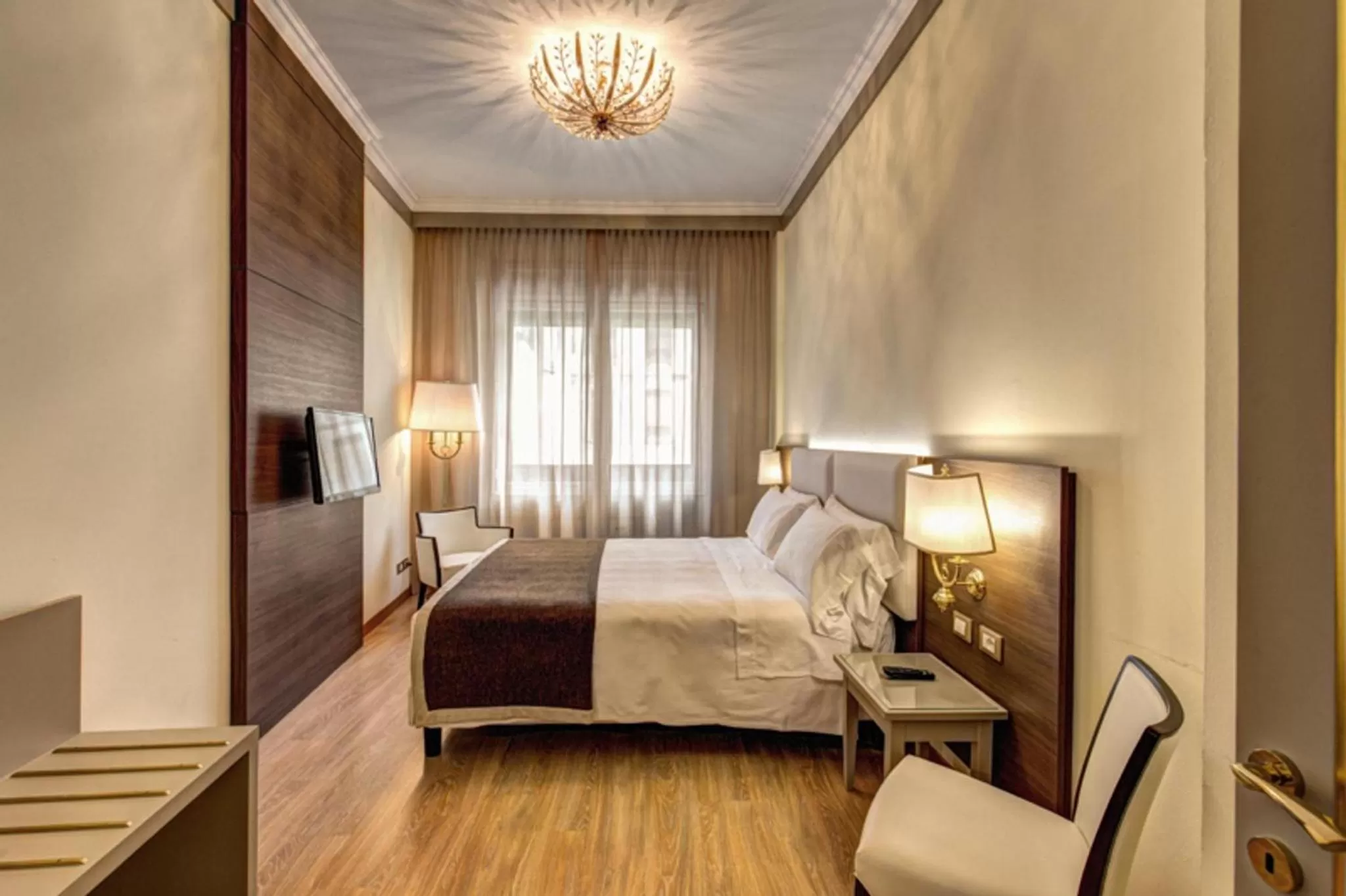 Photo of the whole room, Bed in Palazzo Porta Romana Hotel