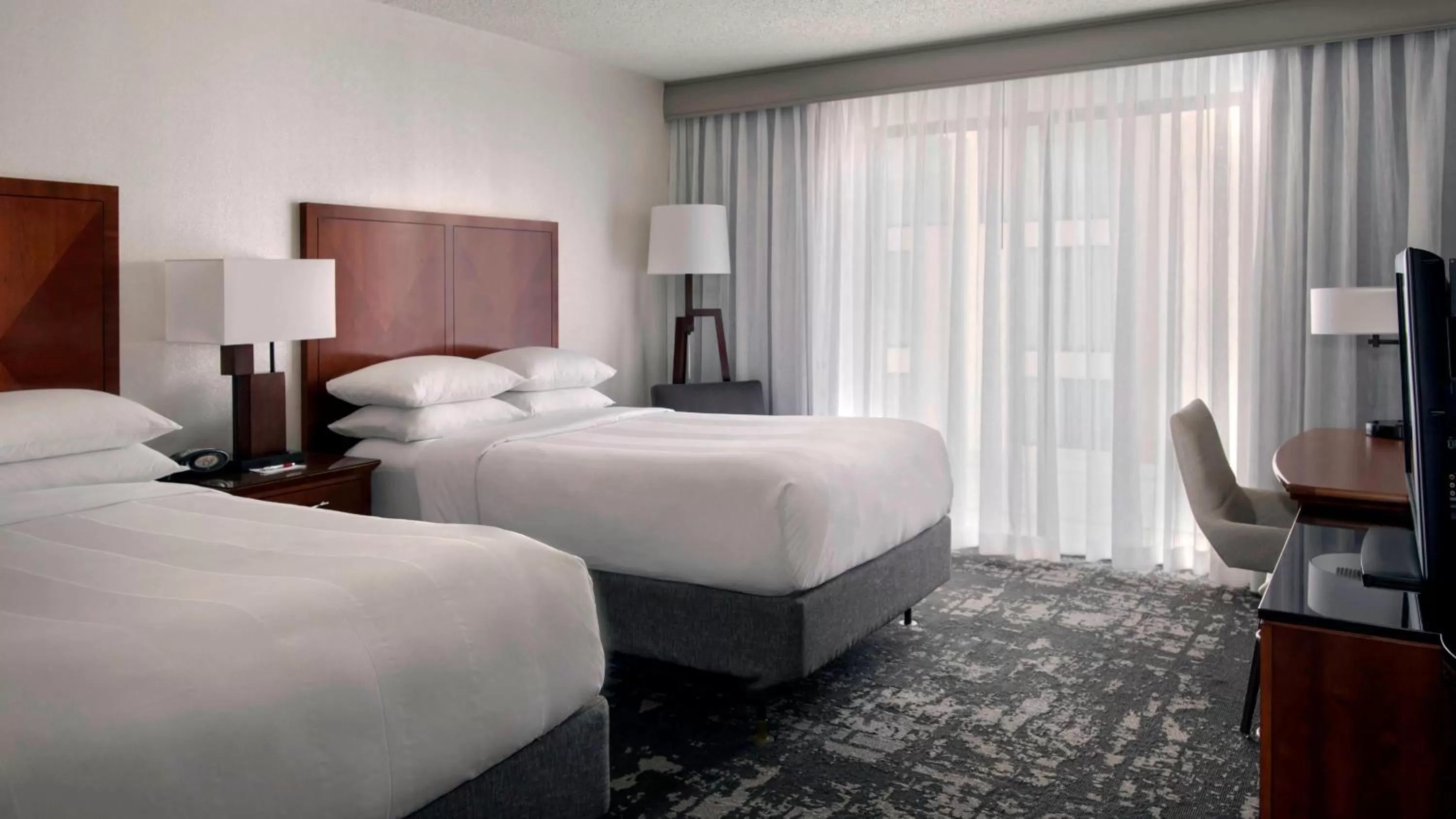 Bedroom, Bed in Marriott Park Ridge