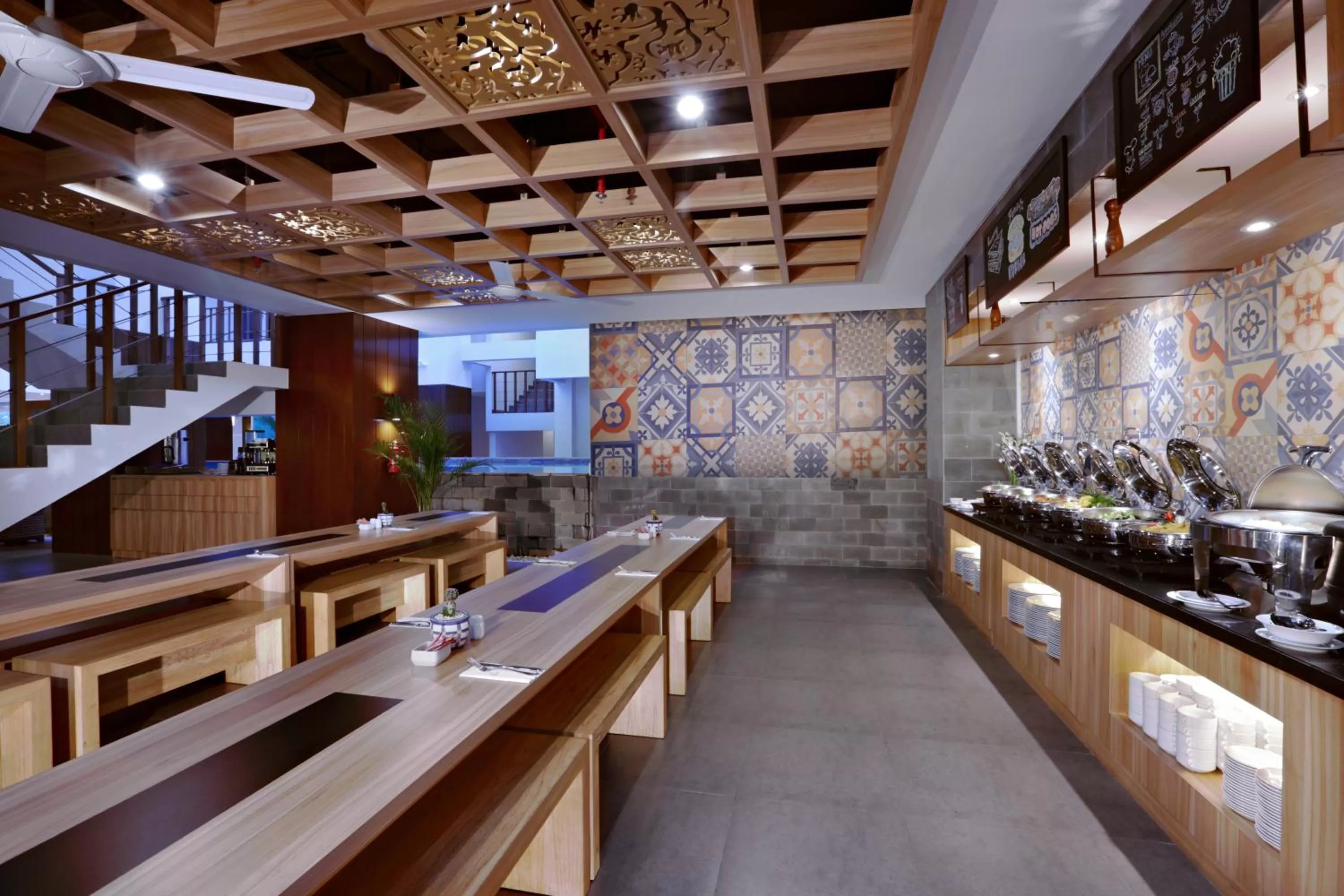 Restaurant/places to eat in Fame Hotel Sunset Road