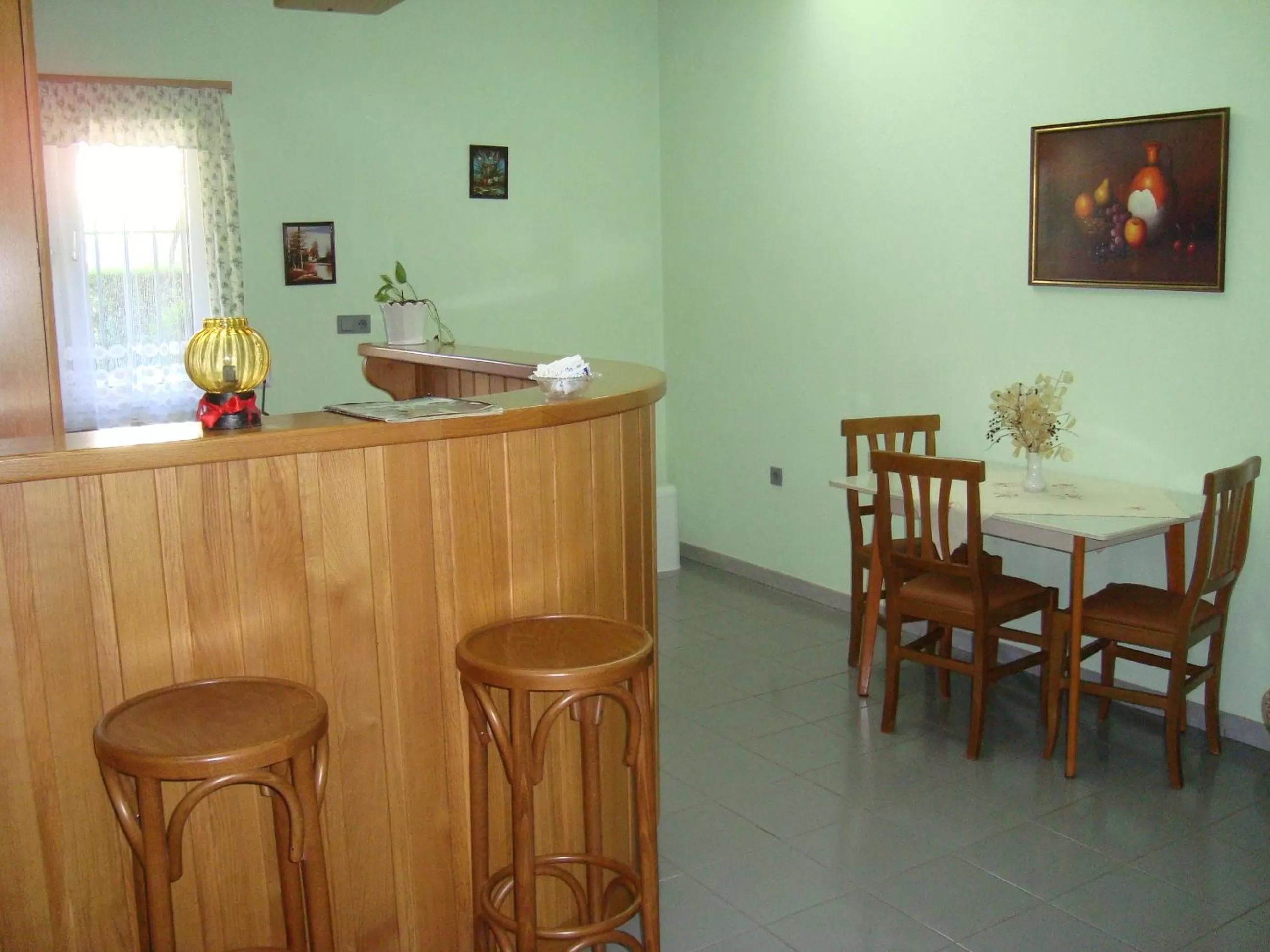 Restaurant/places to eat in B&B Esperança