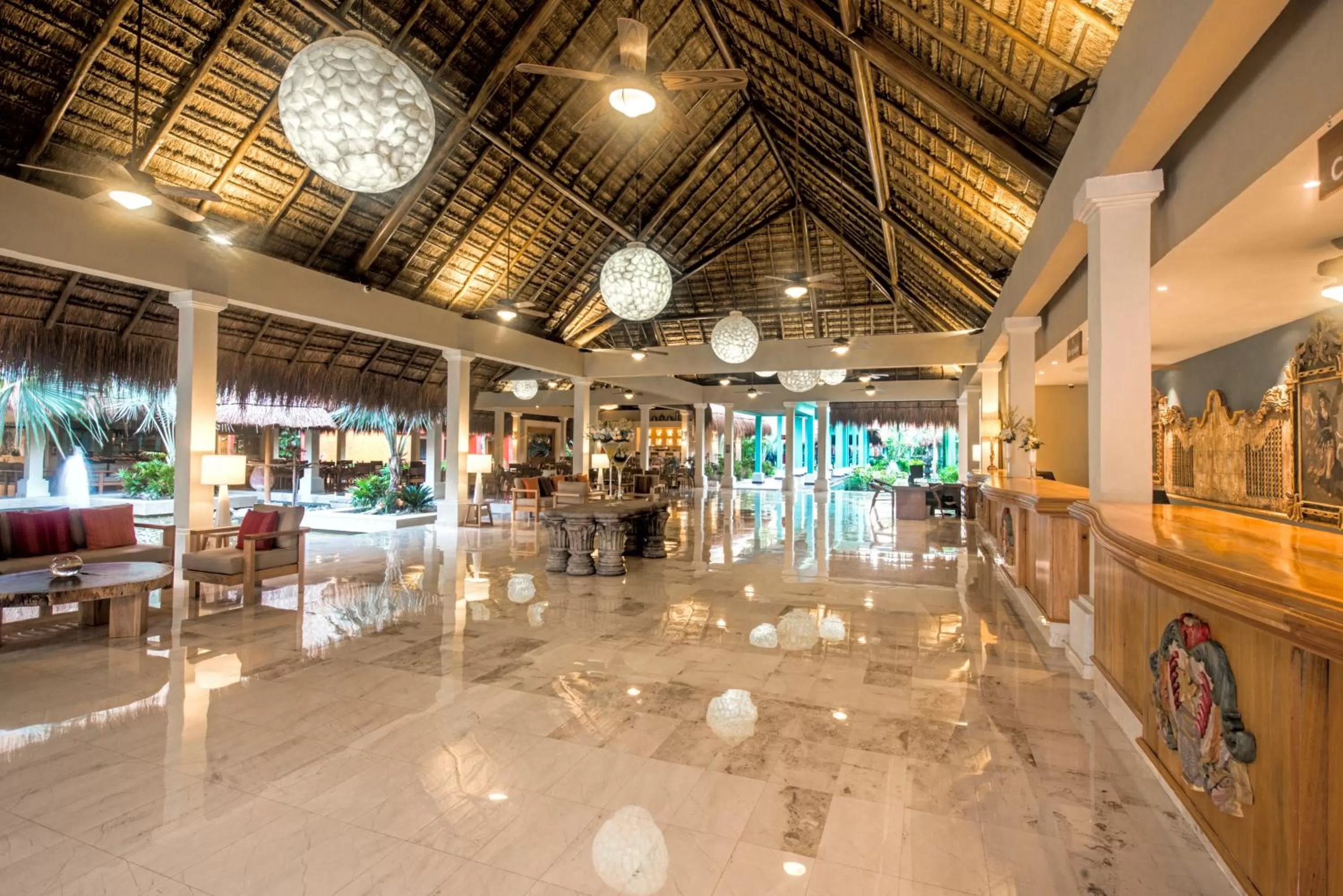 Lobby or reception in Iberostar Quetzal
