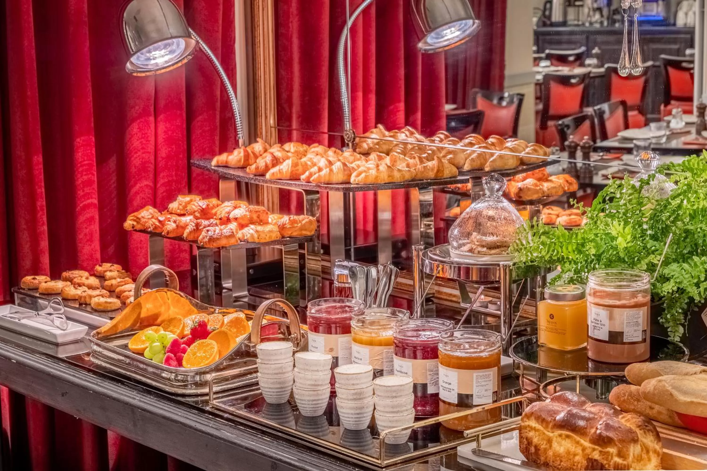 Breakfast in Hotel Trianon Rive Gauche