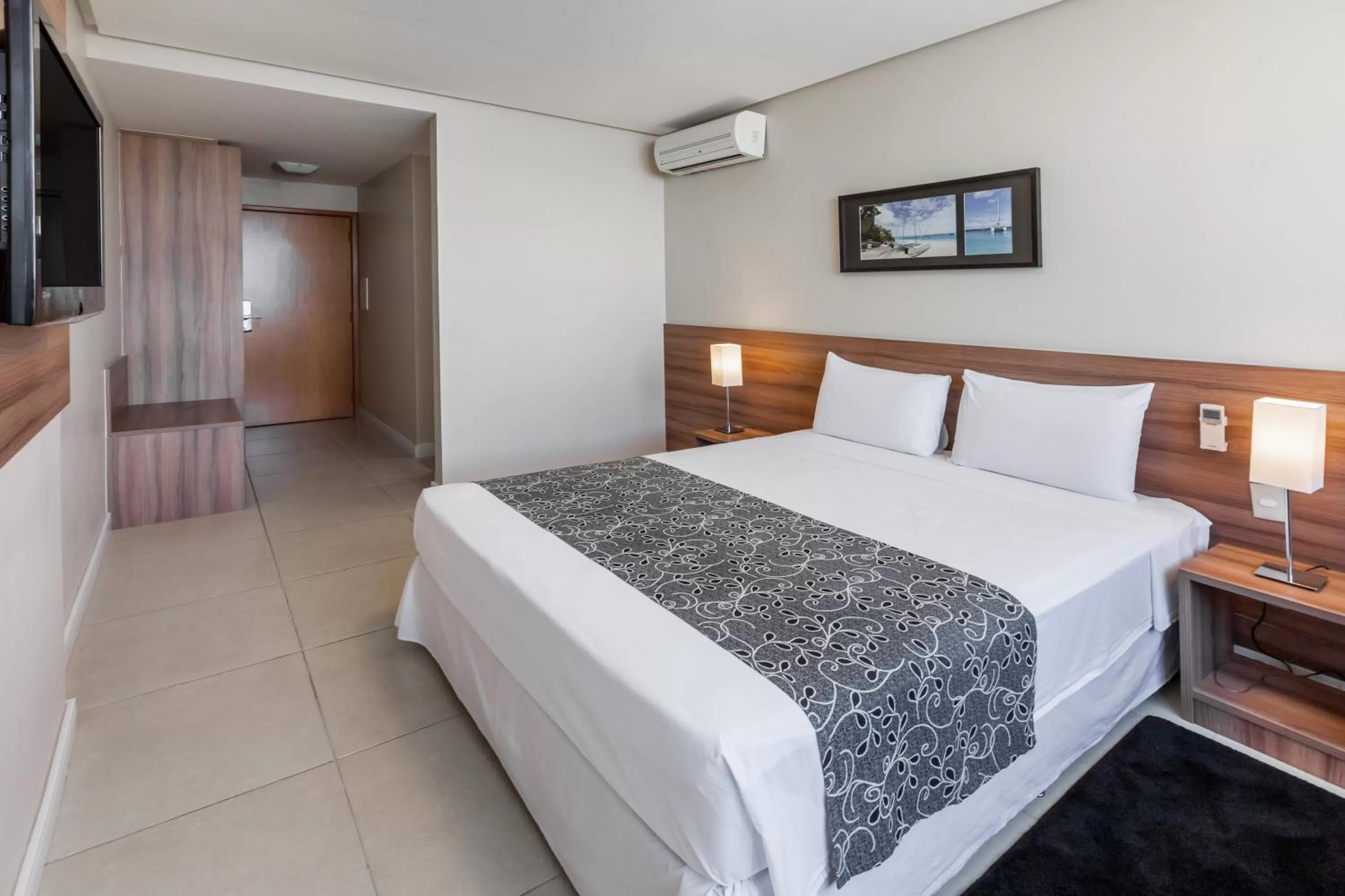 air conditioner, Bed in Days Inn by Wyndham Linhares