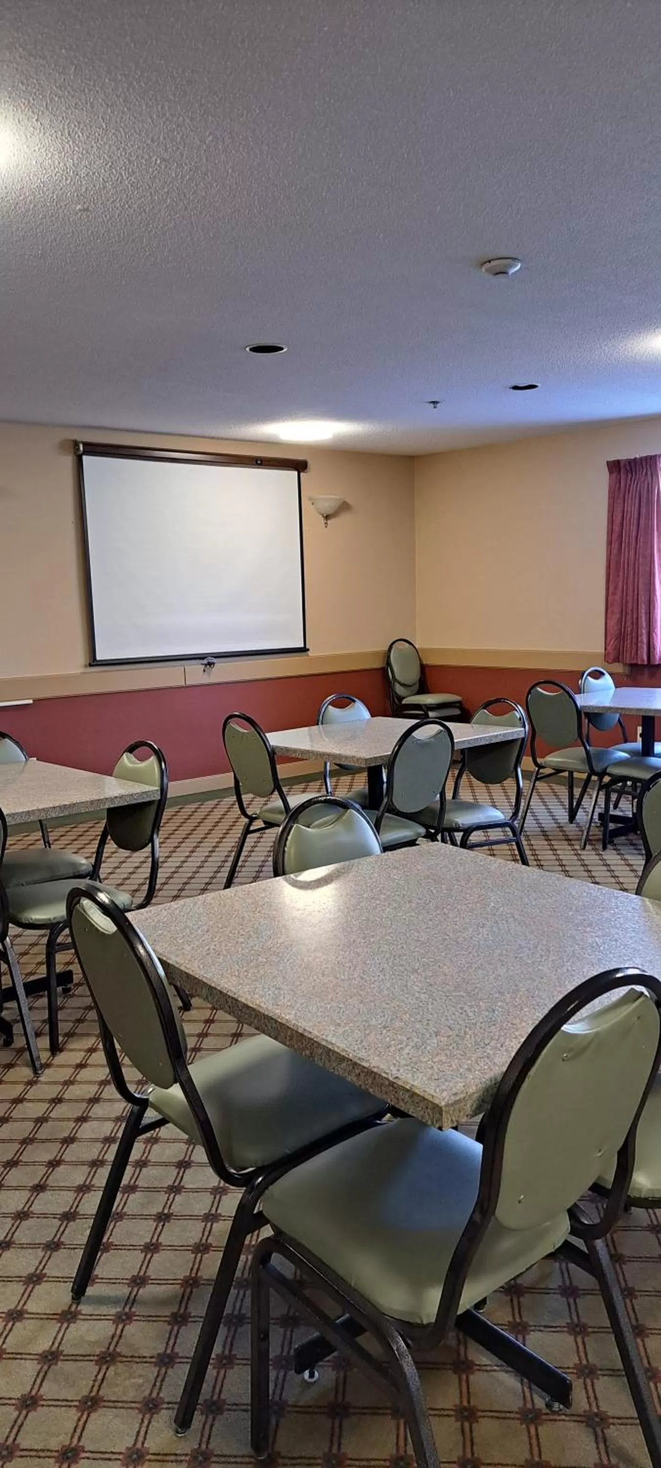 Meeting/conference room in Travelodge by Wyndham Lacombe