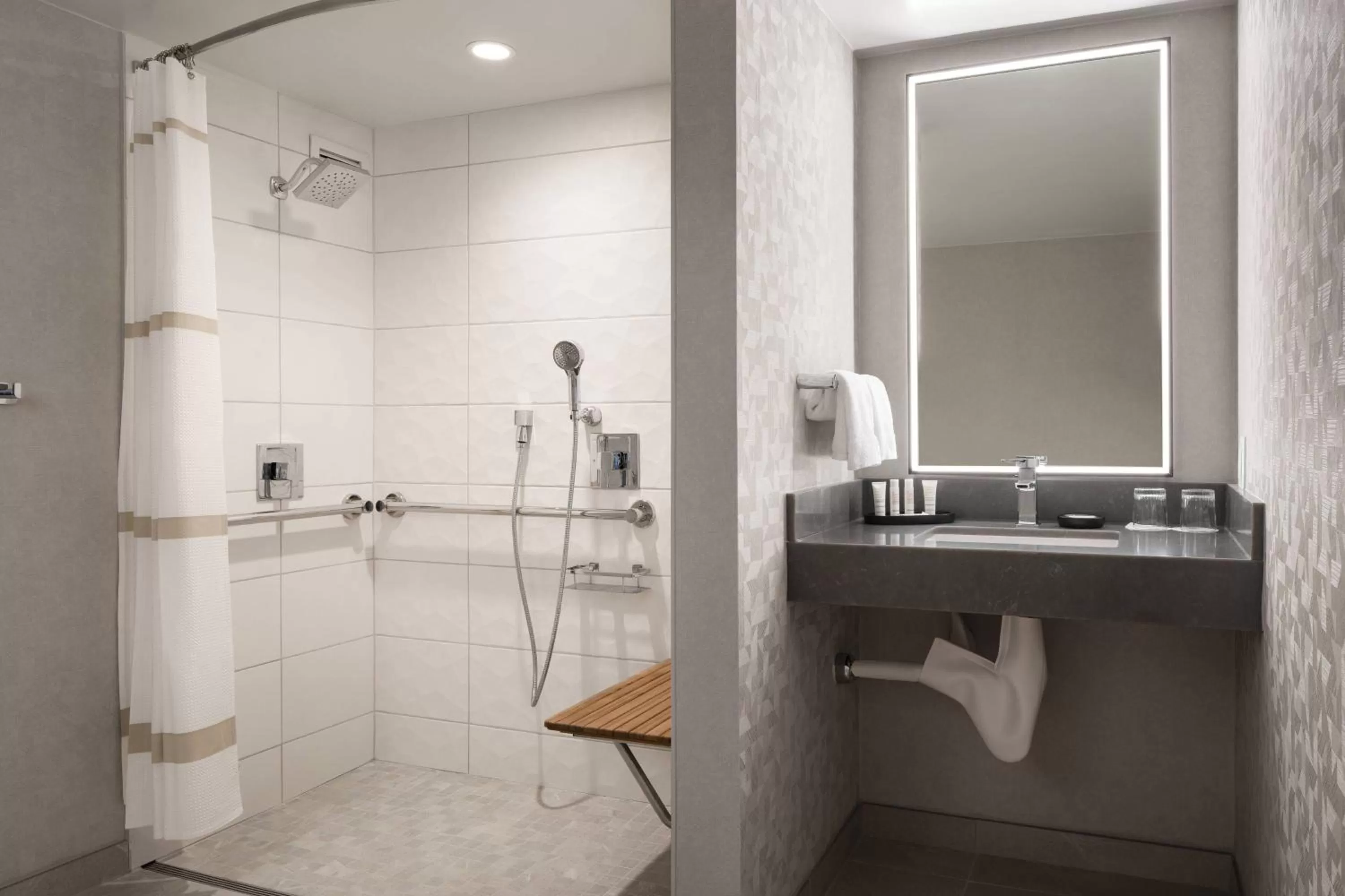 Bathroom in Santa Clara Marriott