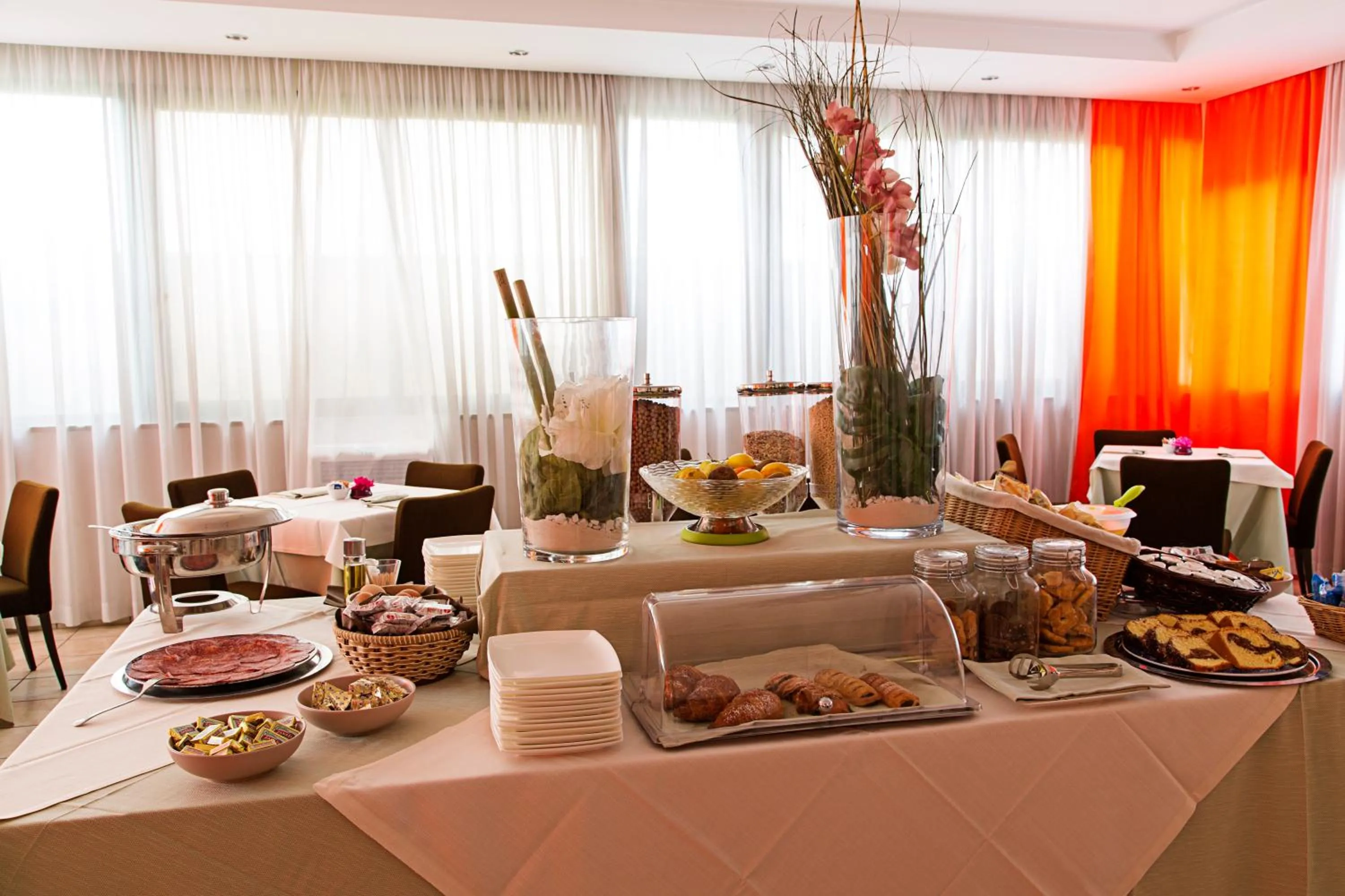 Buffet breakfast in Hotel President Pomezia