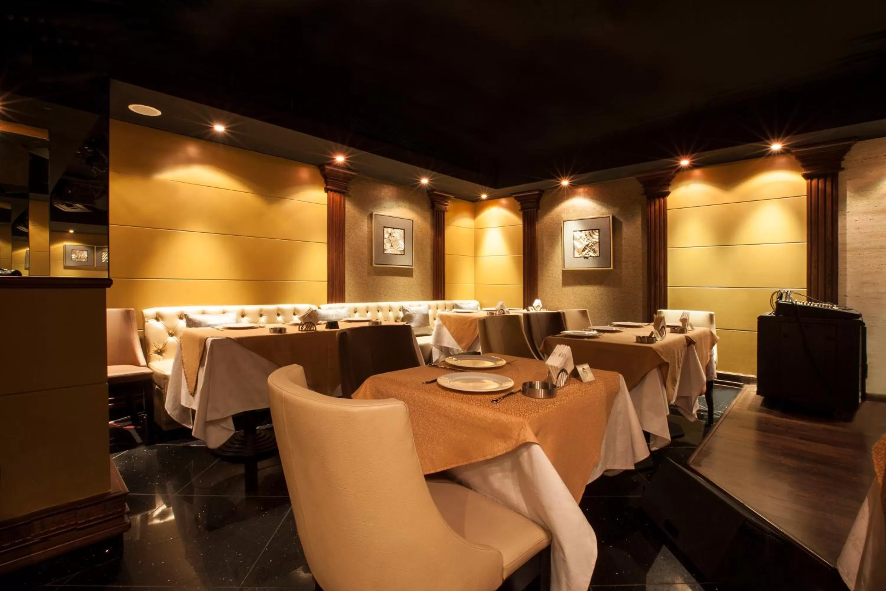 Nightclub / DJ in Al Sarab Hotel