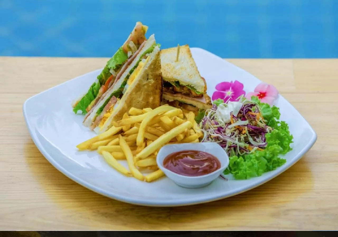 Food and drinks, Food in Ladear Privilege Rooms