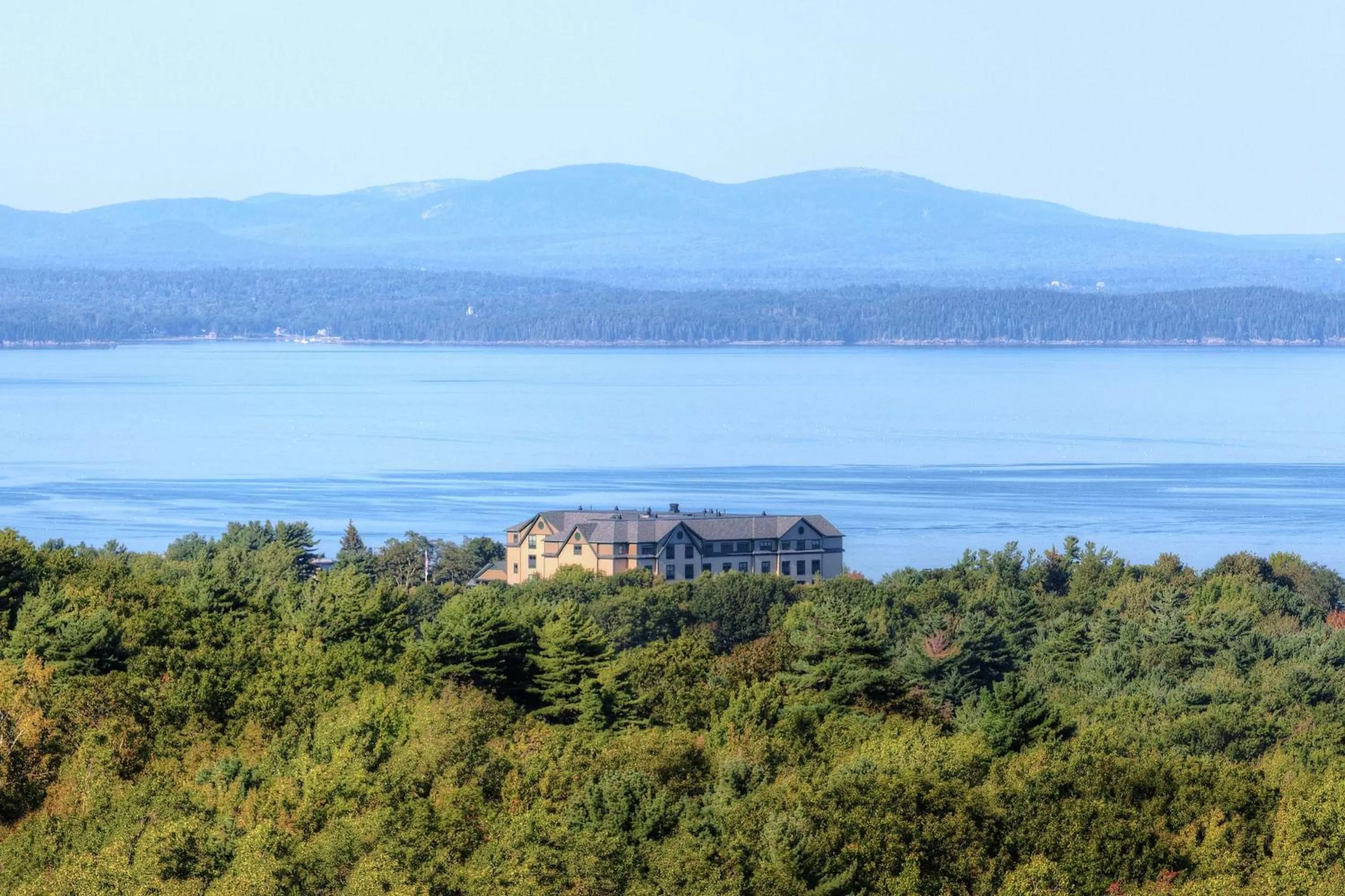 Property building in Hampton Inn Bar Harbor