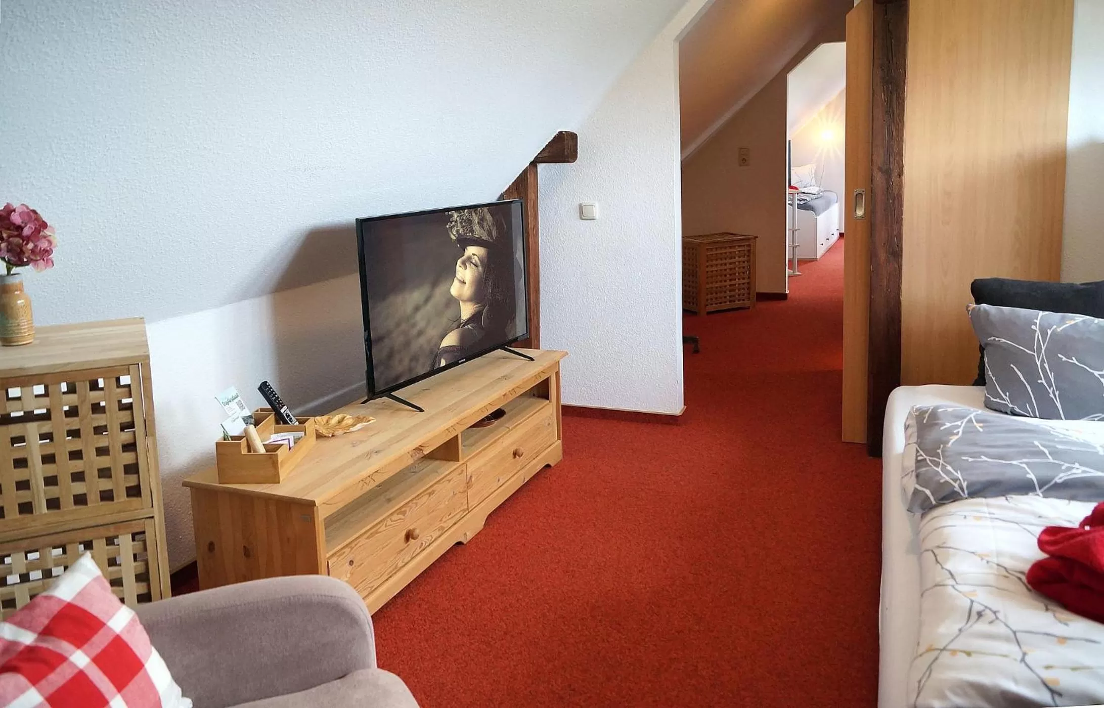 TV and multimedia, Bed in Erzgebirgshotel Misnia Bärenfels