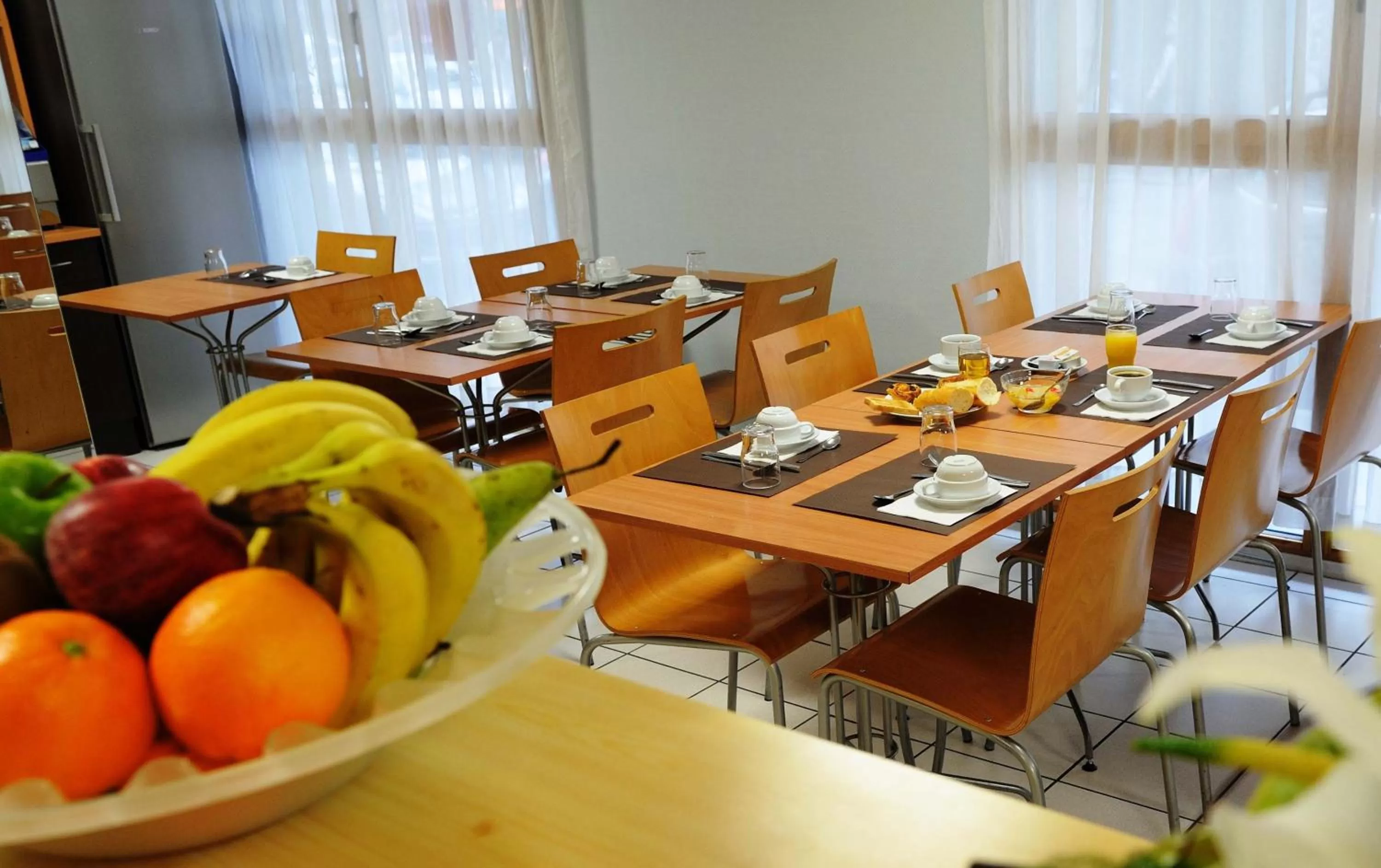 Restaurant/places to eat in Séjours & Affaires Nantes Ducs De Bretagne