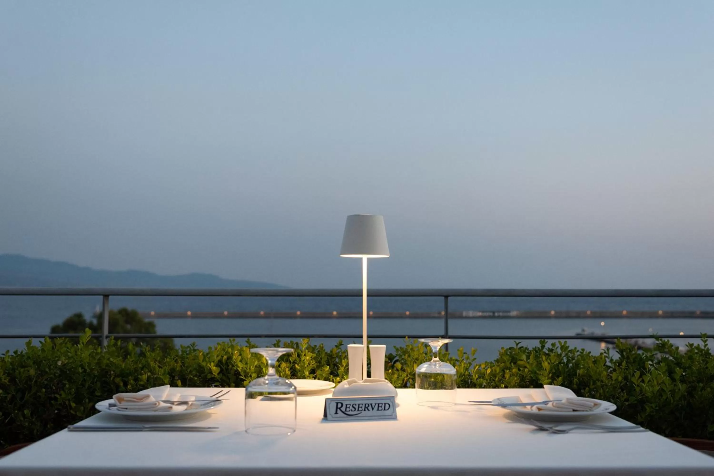 Restaurant/places to eat in Pharae Palace