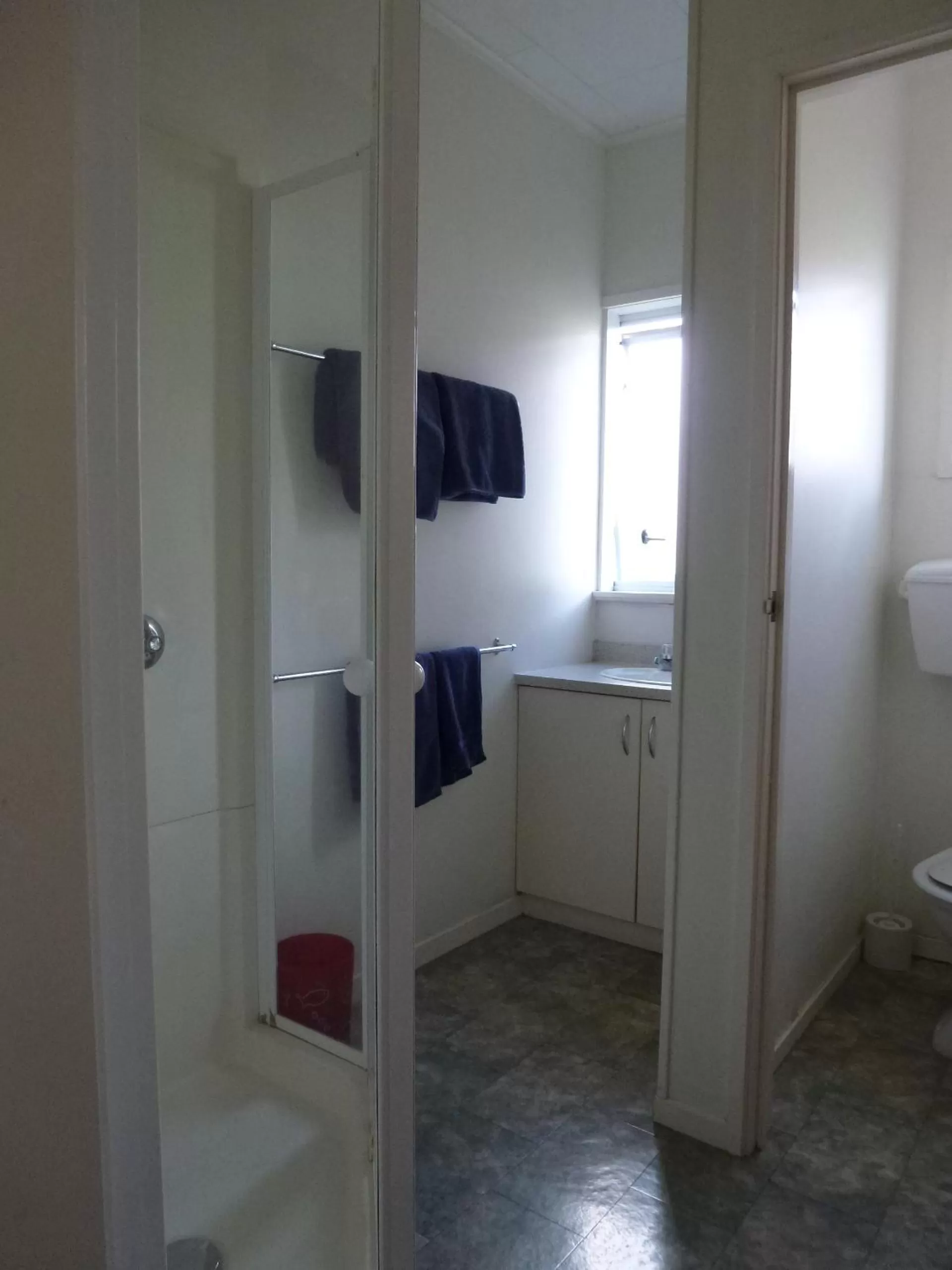 Bathroom in Mana-Nui Motel