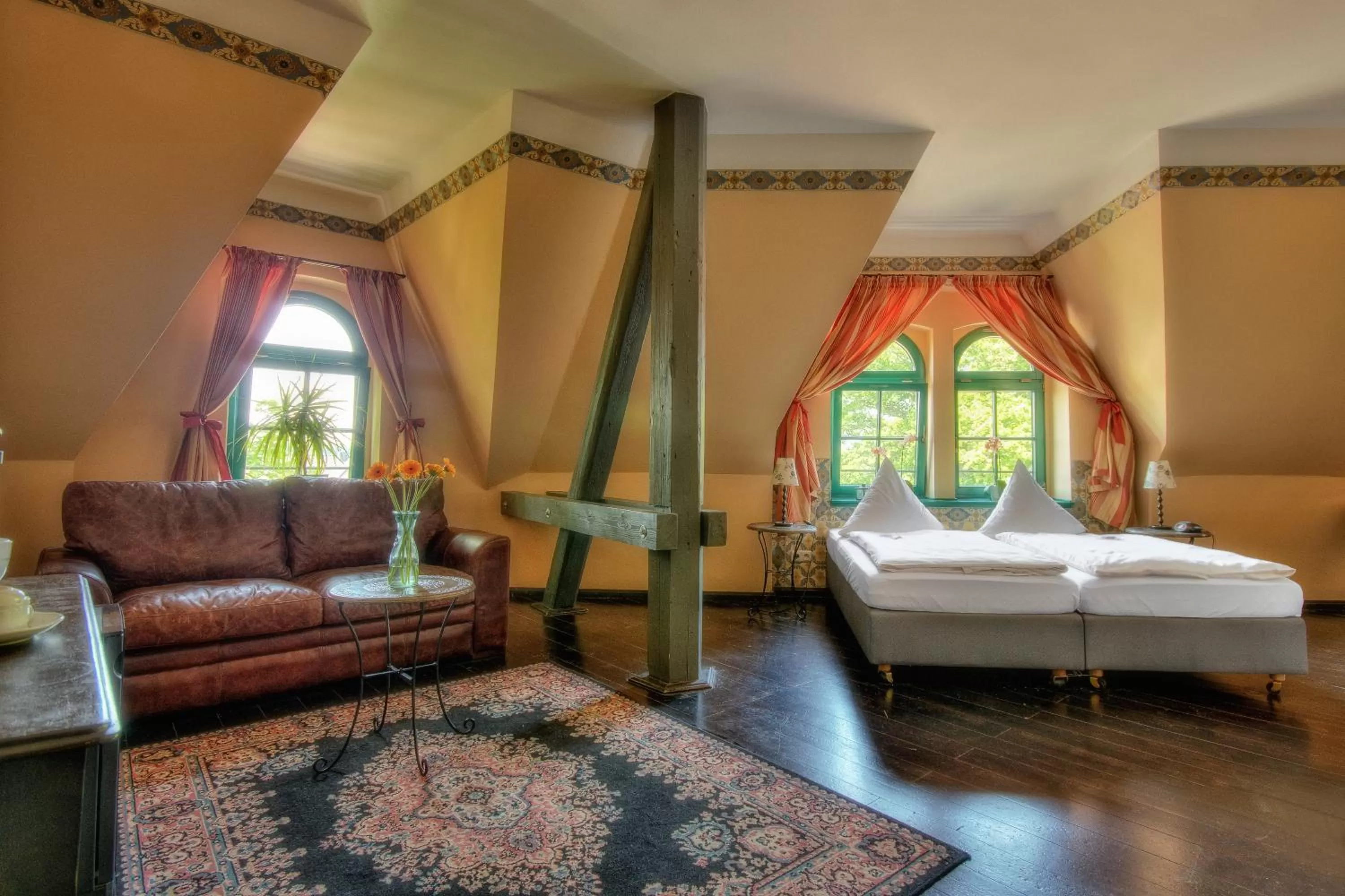 Photo of the whole room, Bed in Hotel zur Henne