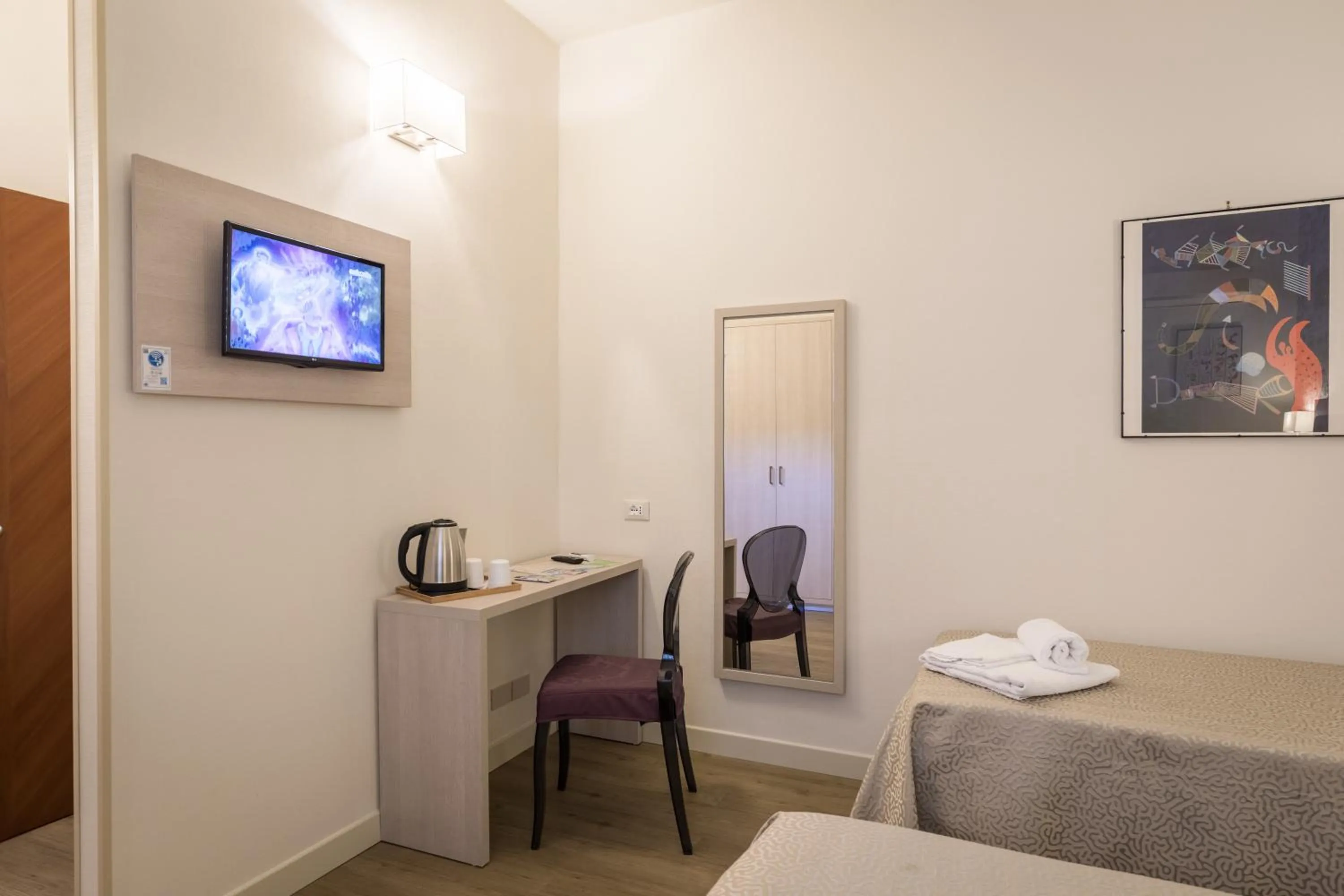 TV and multimedia, Bed in Hotel Pardini