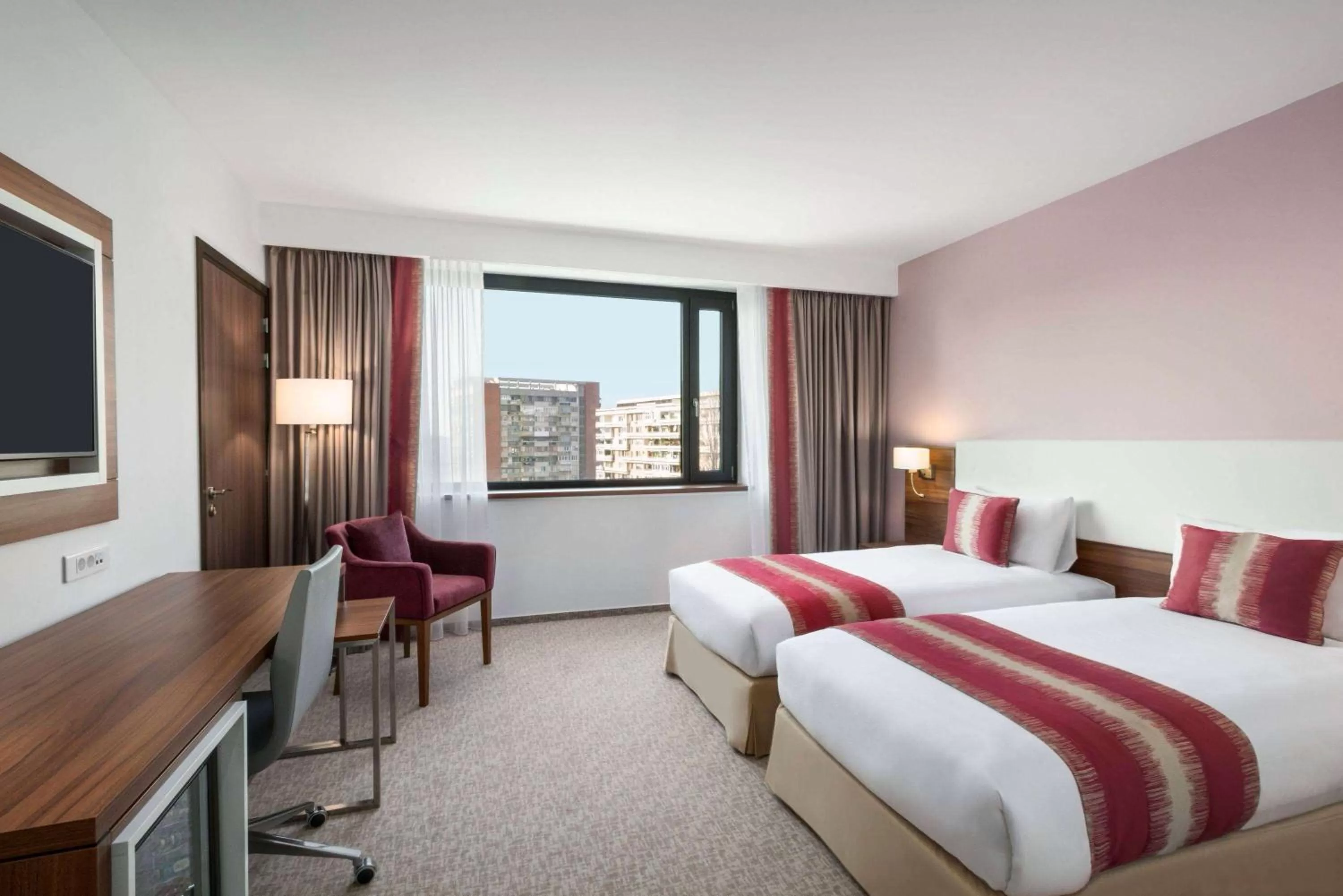 Photo of the whole room, Bed in Ramada Plaza Craiova