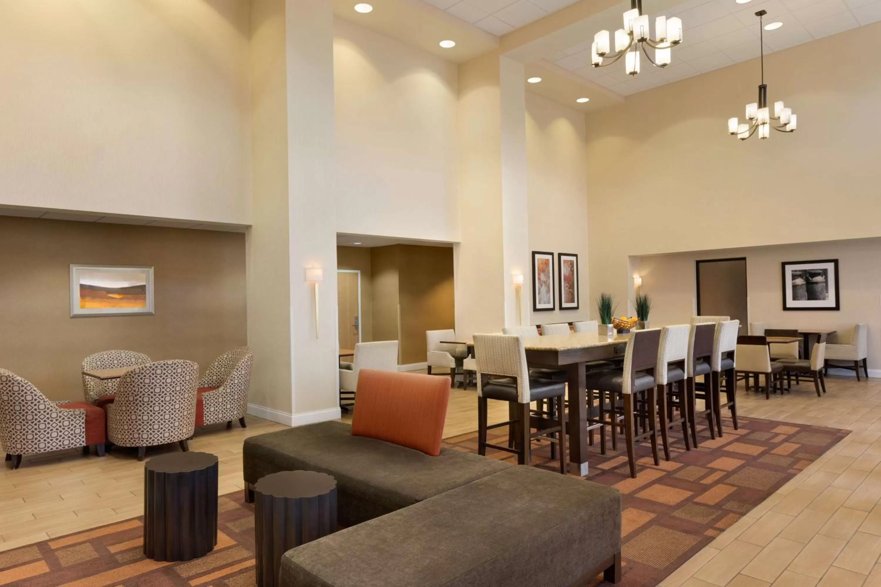 Lobby or reception in Hampton Inn & Suites Largo