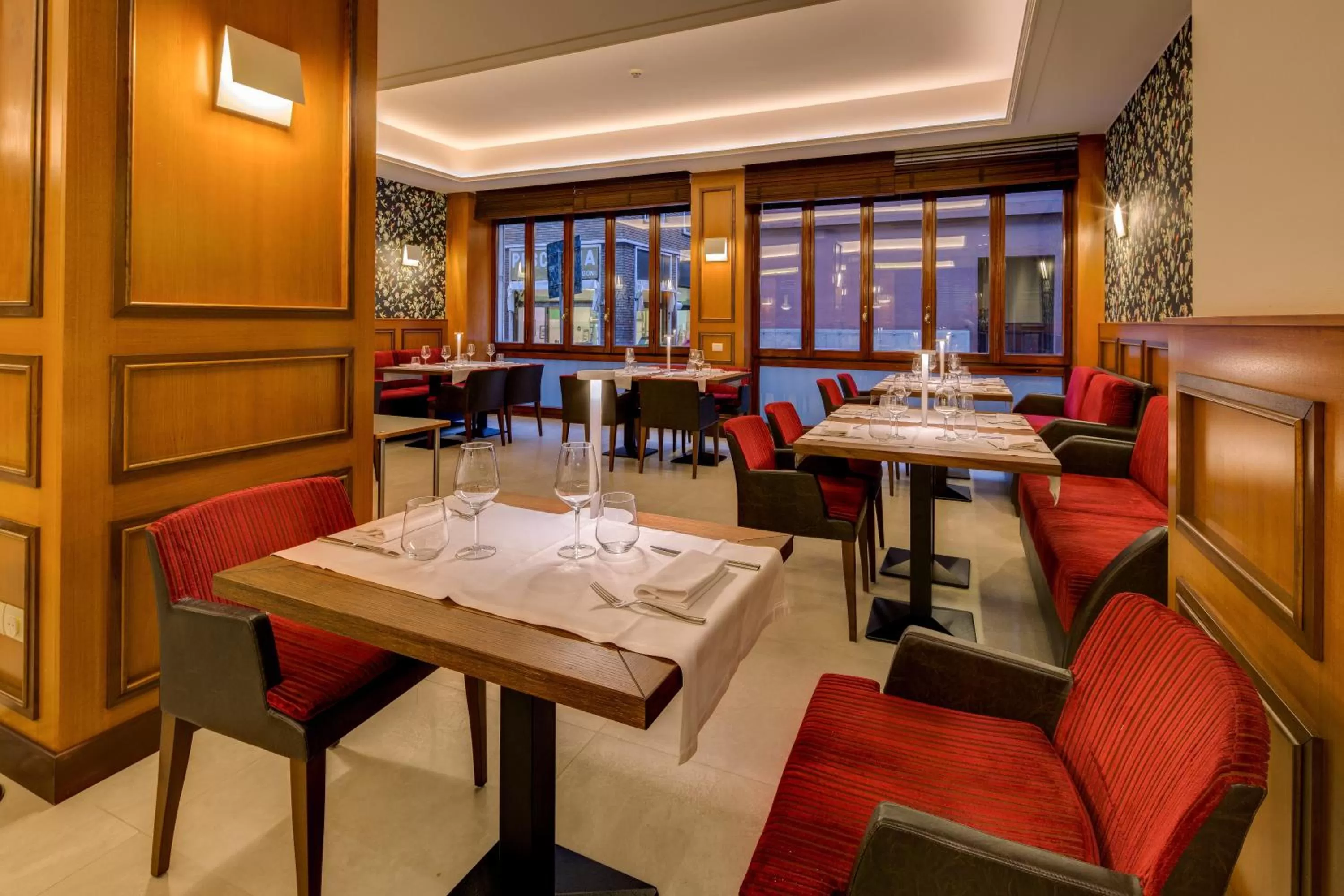 Restaurant/places to eat in Grande Albergo Roma