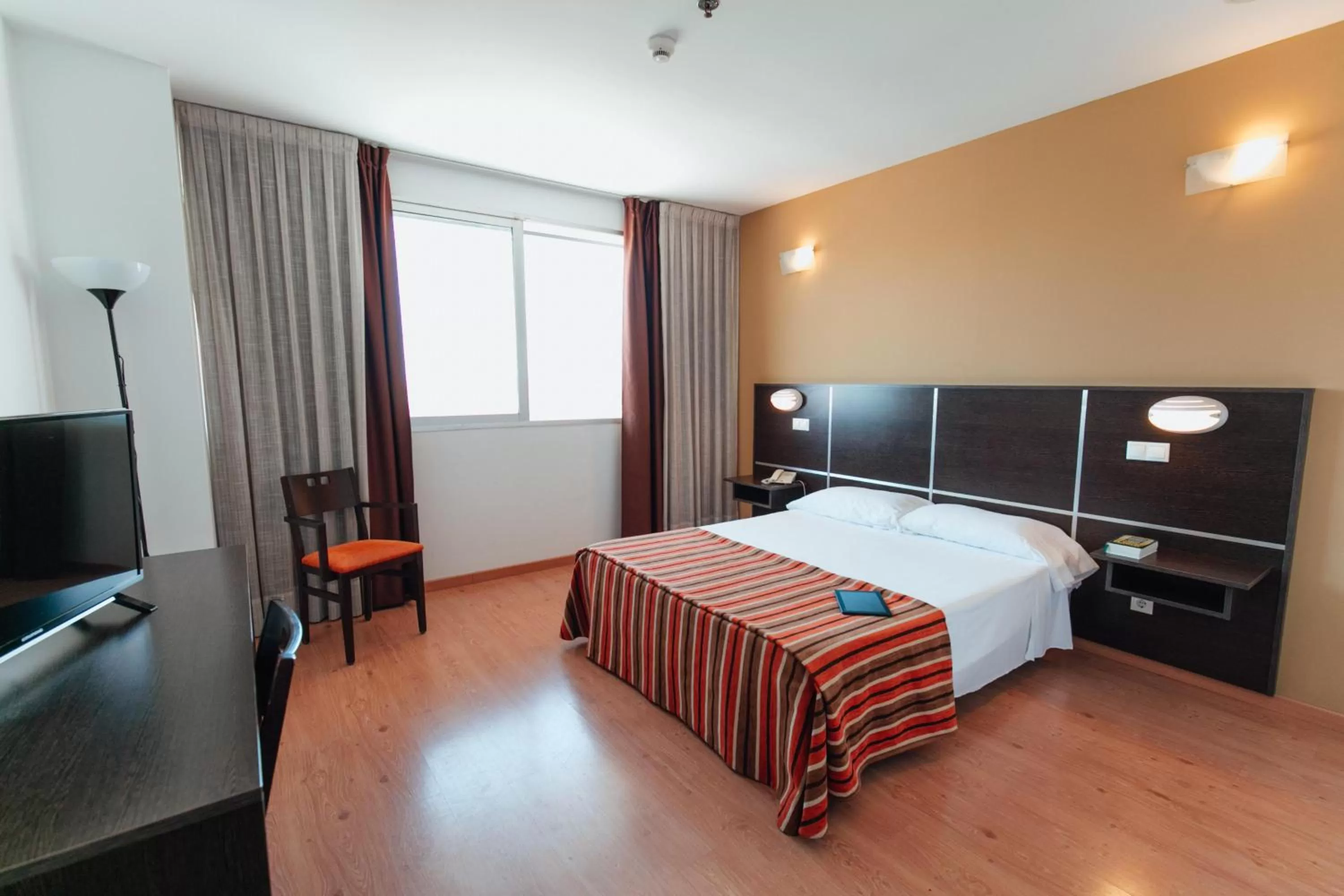 Photo of the whole room, Bed in La Estación