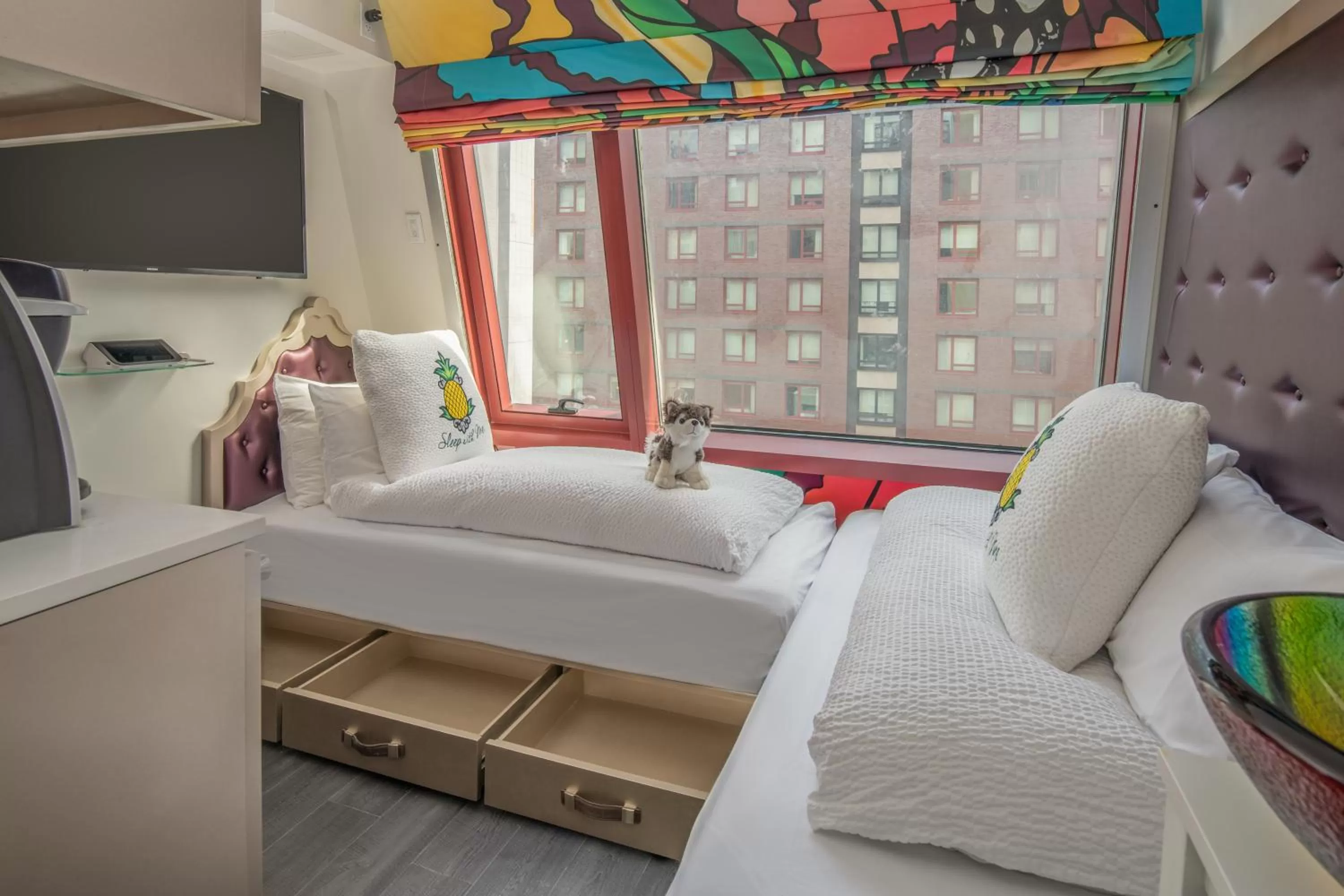Photo of the whole room, Bed in Staypineapple, An Artful Hotel, Midtown New York