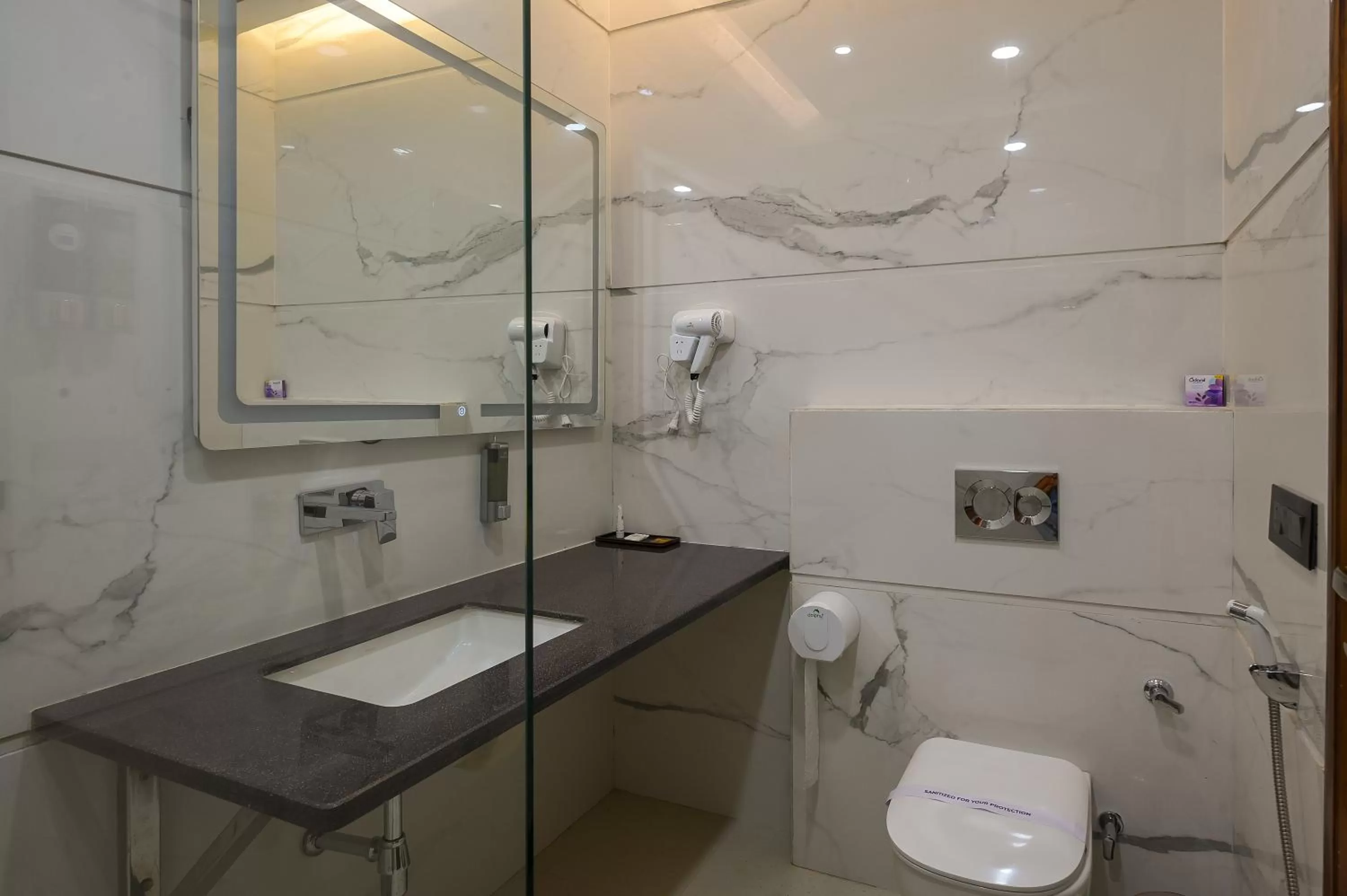 Bathroom in Hotel Leela Grande