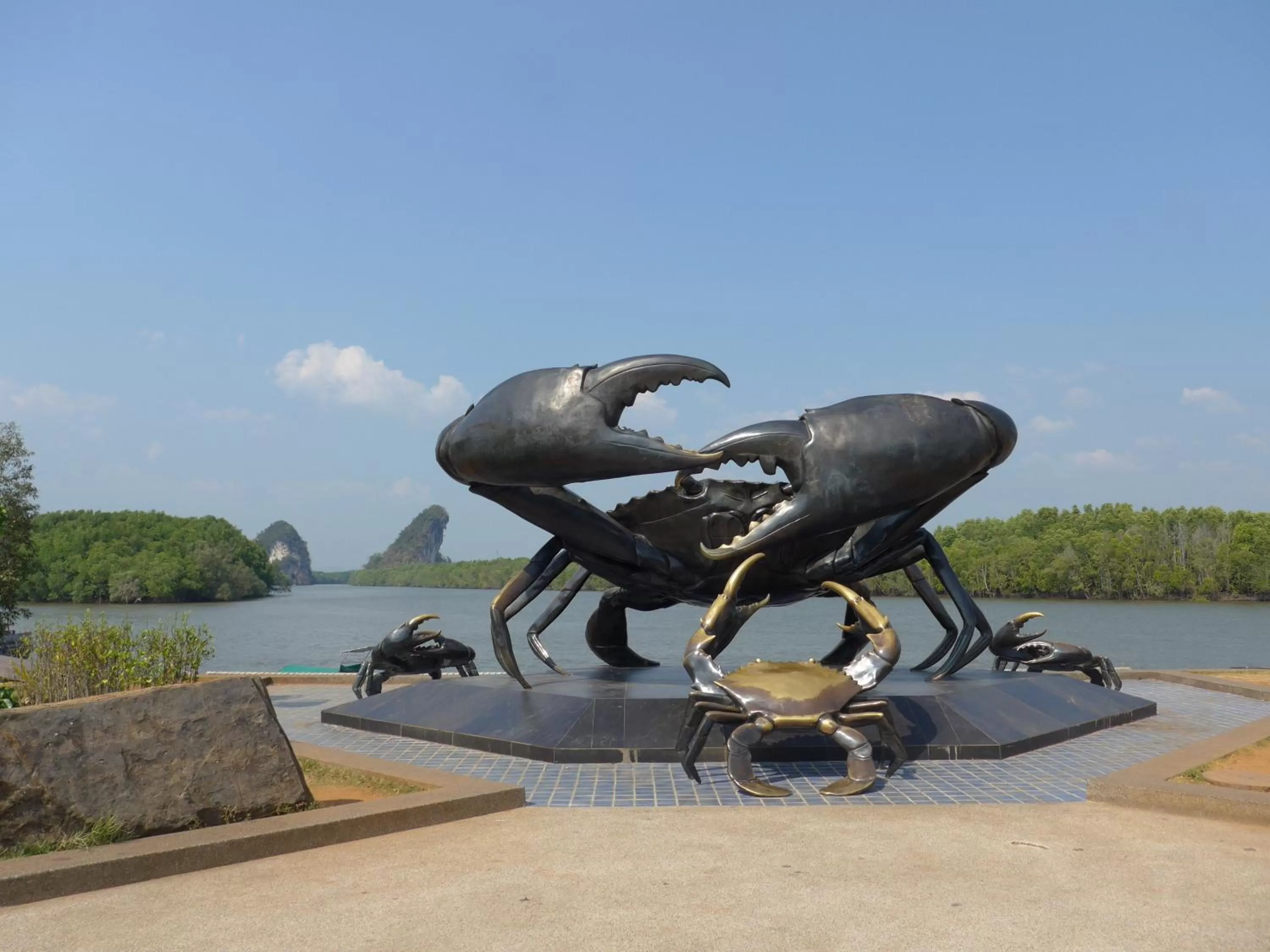 Neighbourhood in Forum House Hotel Krabi