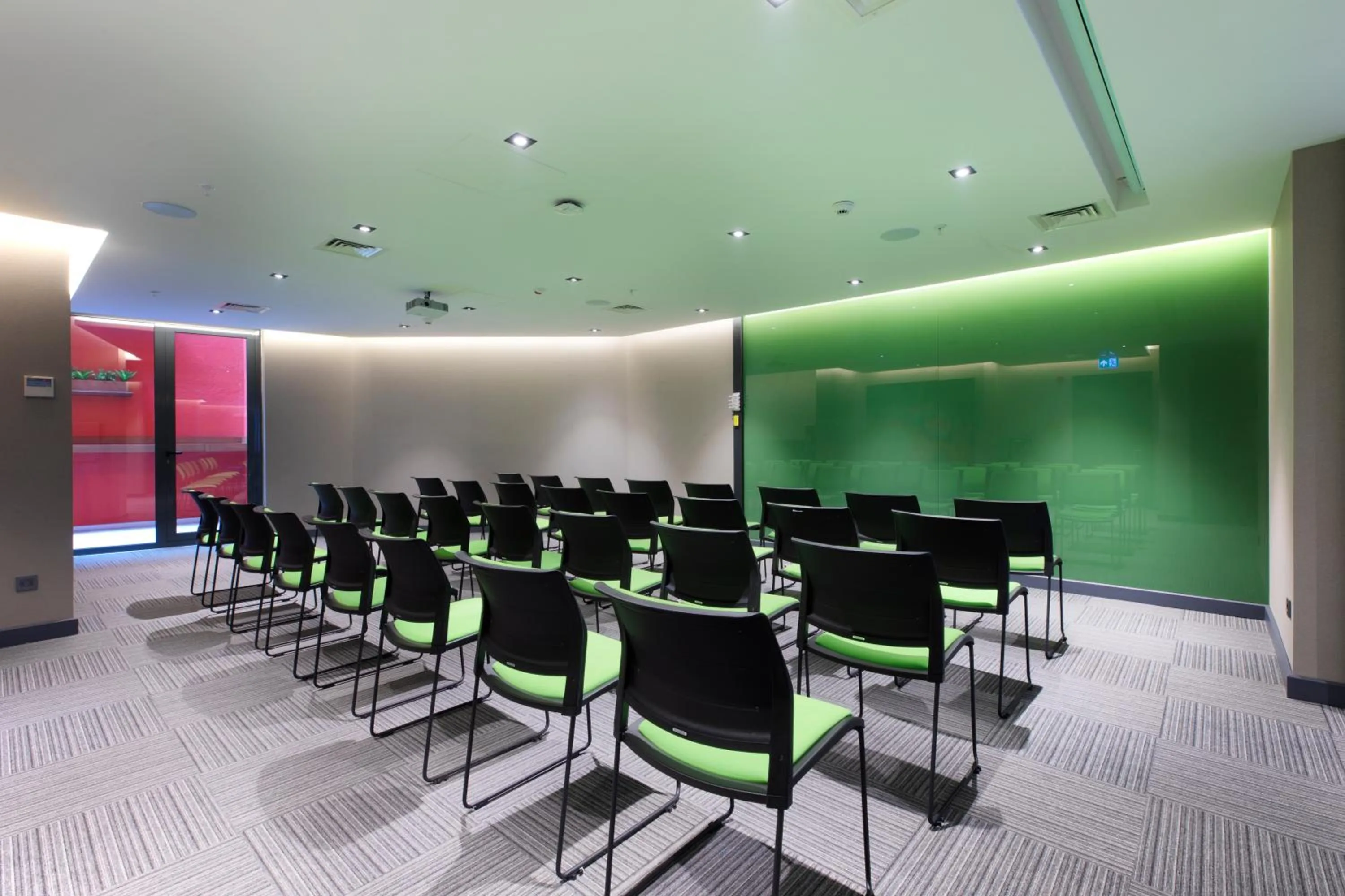 Business facilities in Ibis Styles Istanbul Atasehir