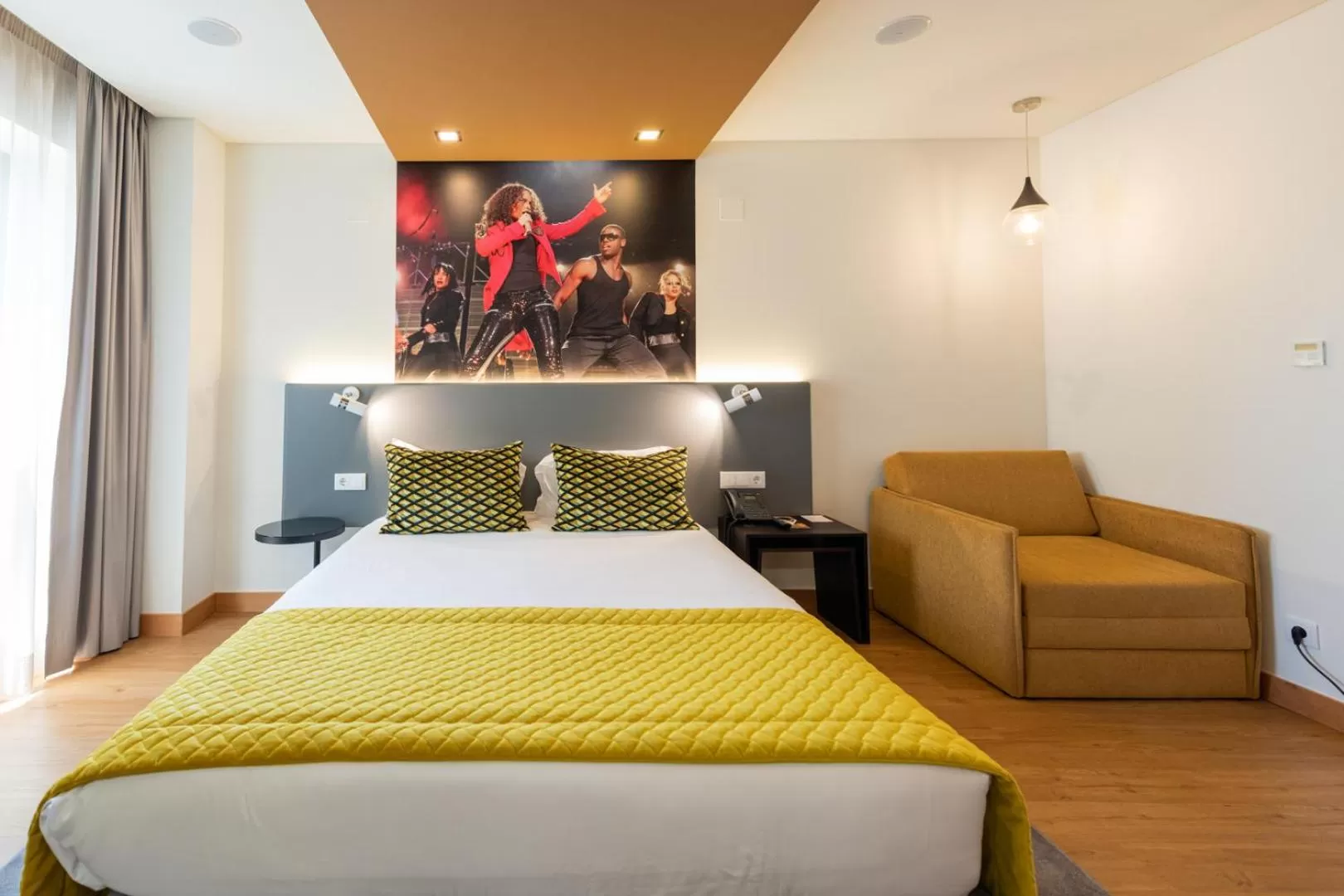 Bed in America Diamonds Hotel