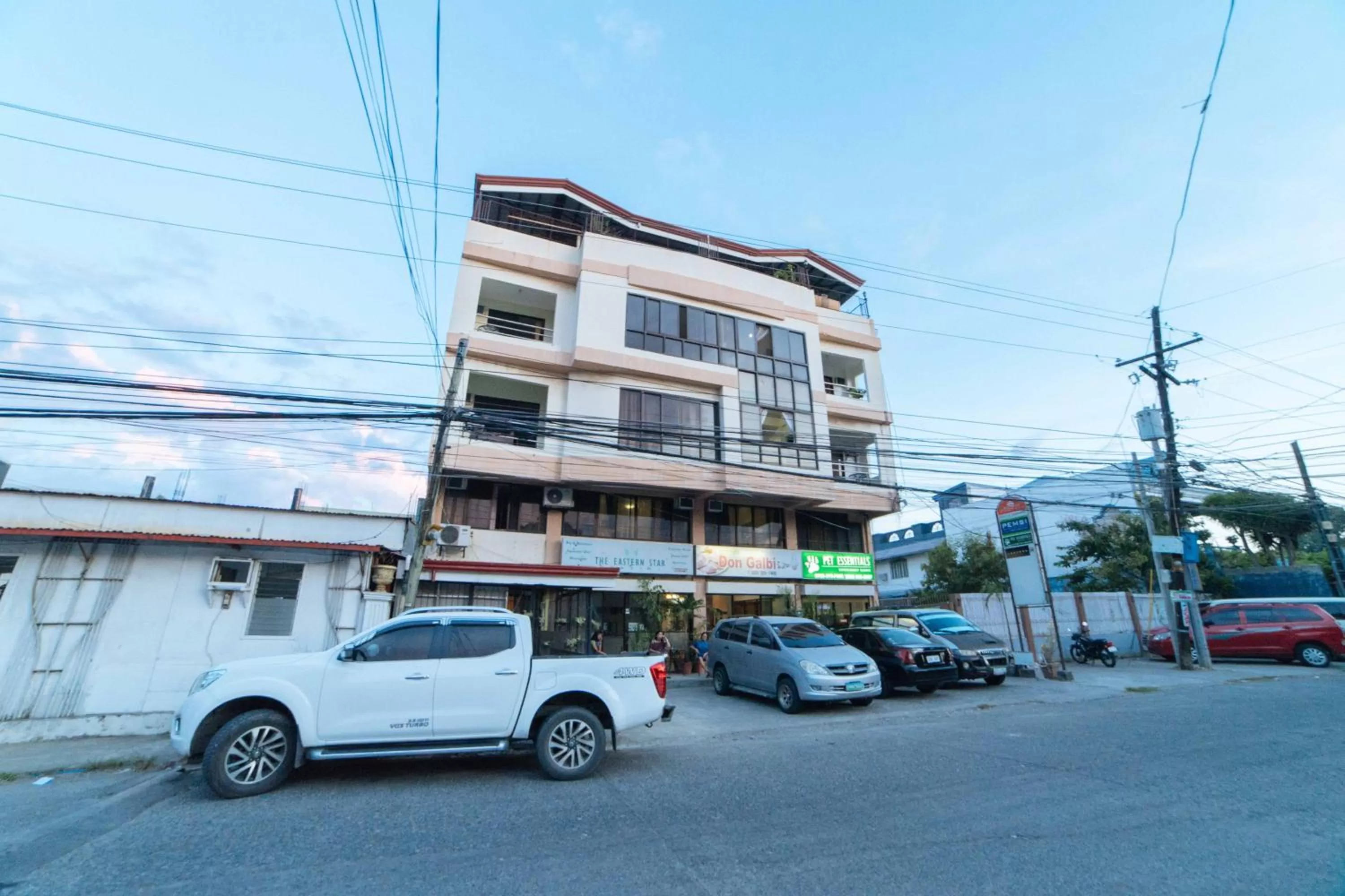 Property building in RedDoorz @ Ledesco Avenue Lapaz Iloilo