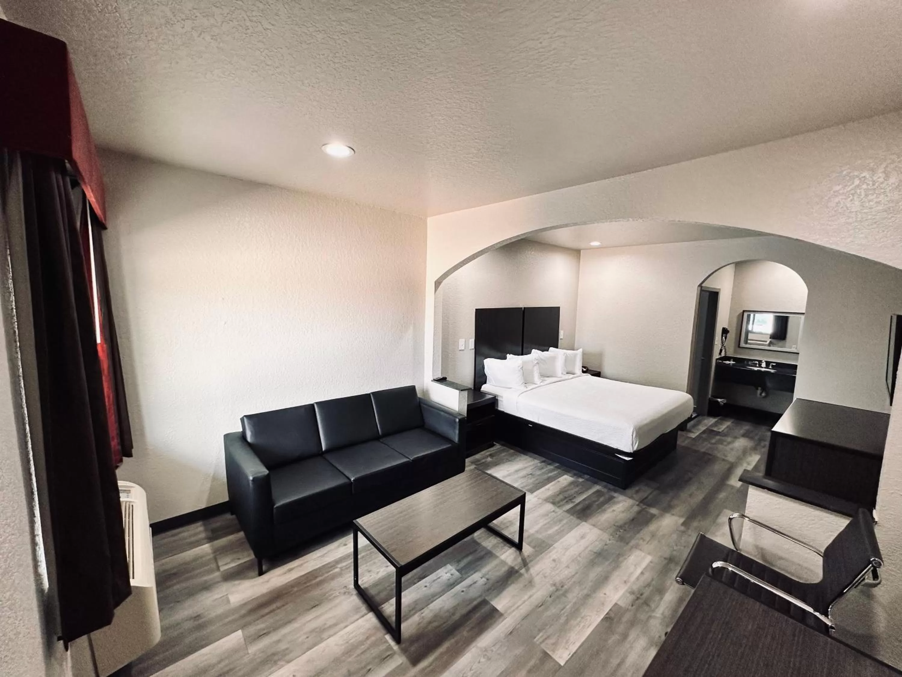 Bedroom, Bed in Days Inn by Wyndham Dickinson TX