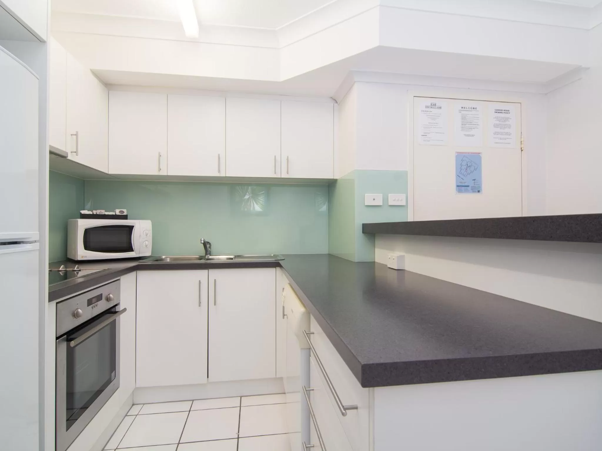 Kitchen or kitchenette in Garrick House