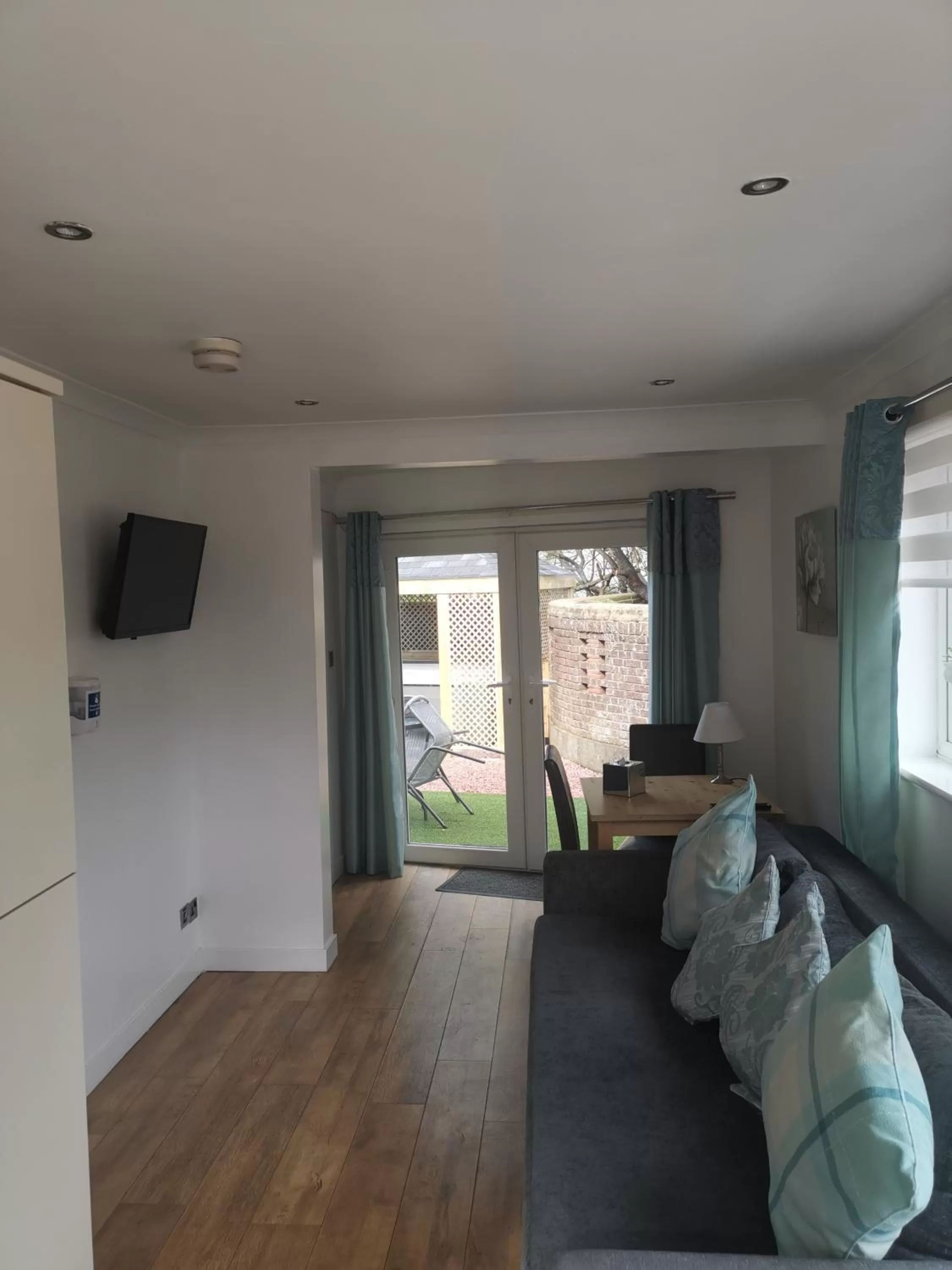 Glenfern Guest House and a separate Cottage with its own private hot tub