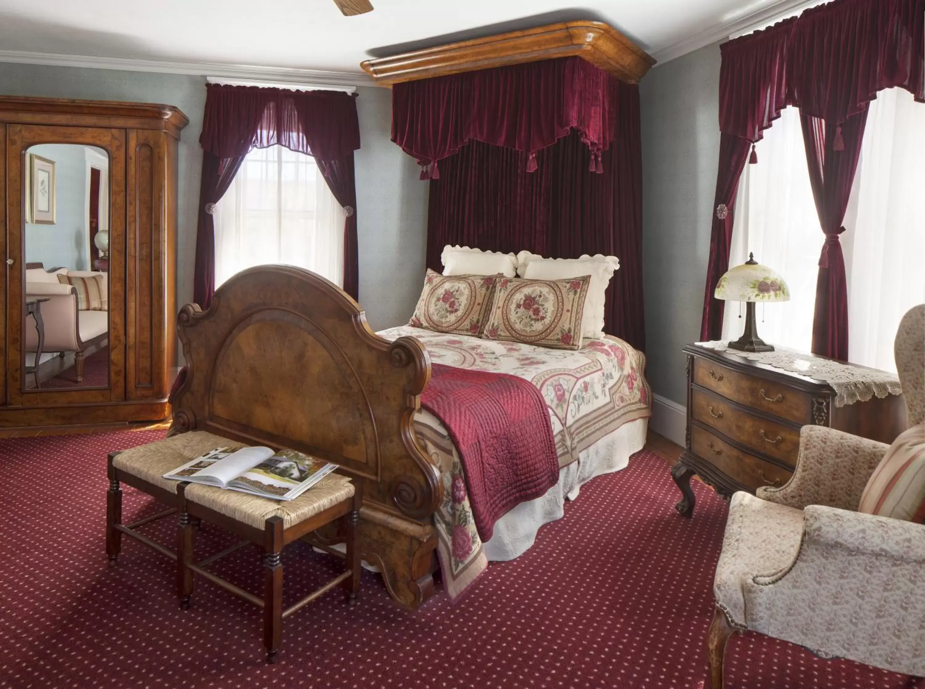 Deming Jarves Room in Isaiah Jones Homestead Bed and Breakfast Deming Jarves Room in Isaiah Jones Homestead Bed and Breakfast