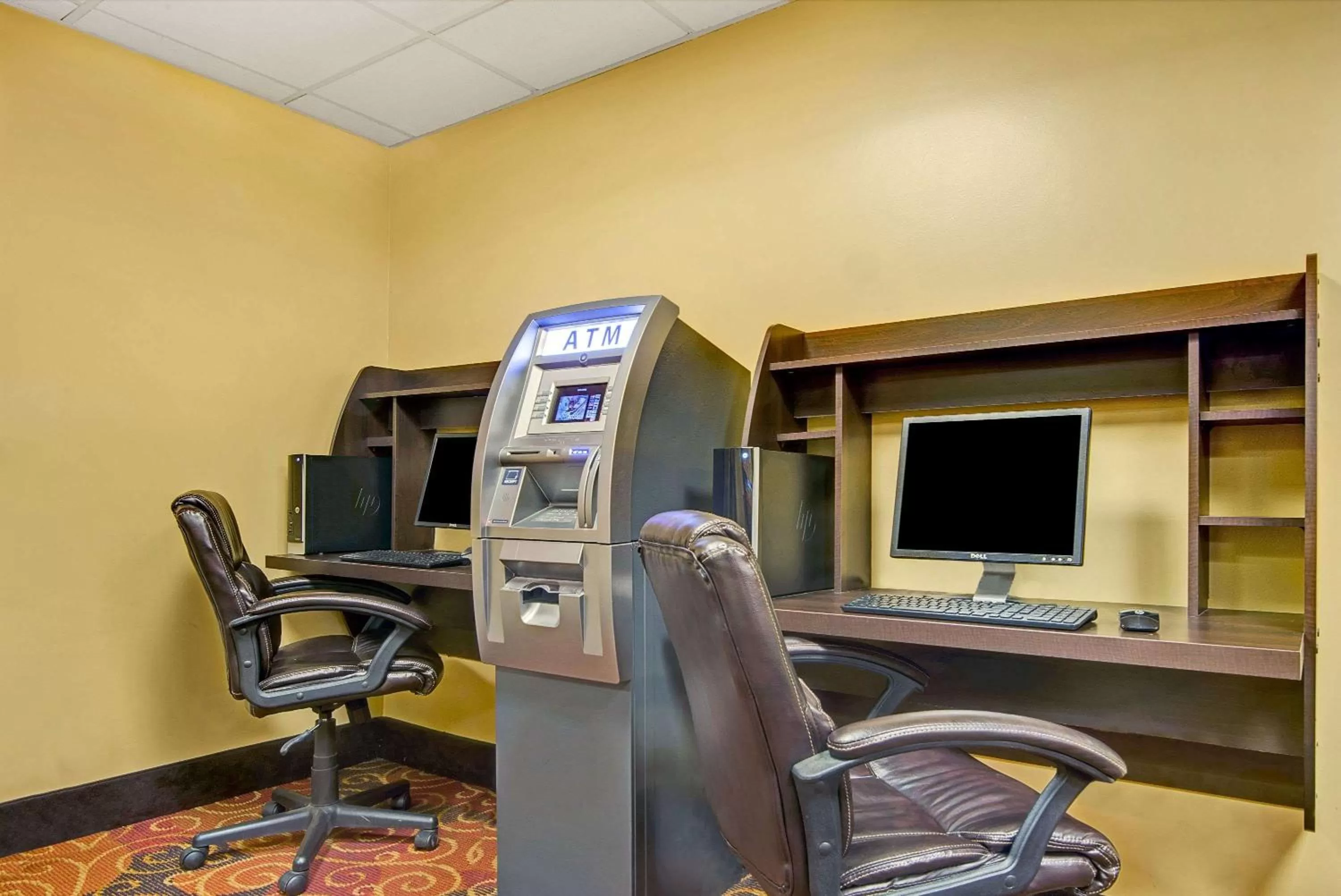 Business facilities in Super 8 by Wyndham Stamford/New York City Area