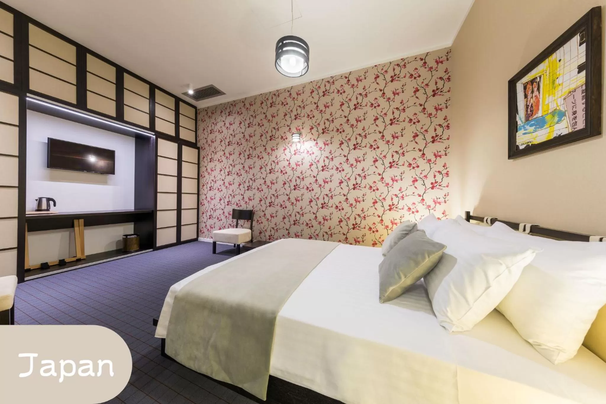 Bed in The Mansion Boutique Hotel