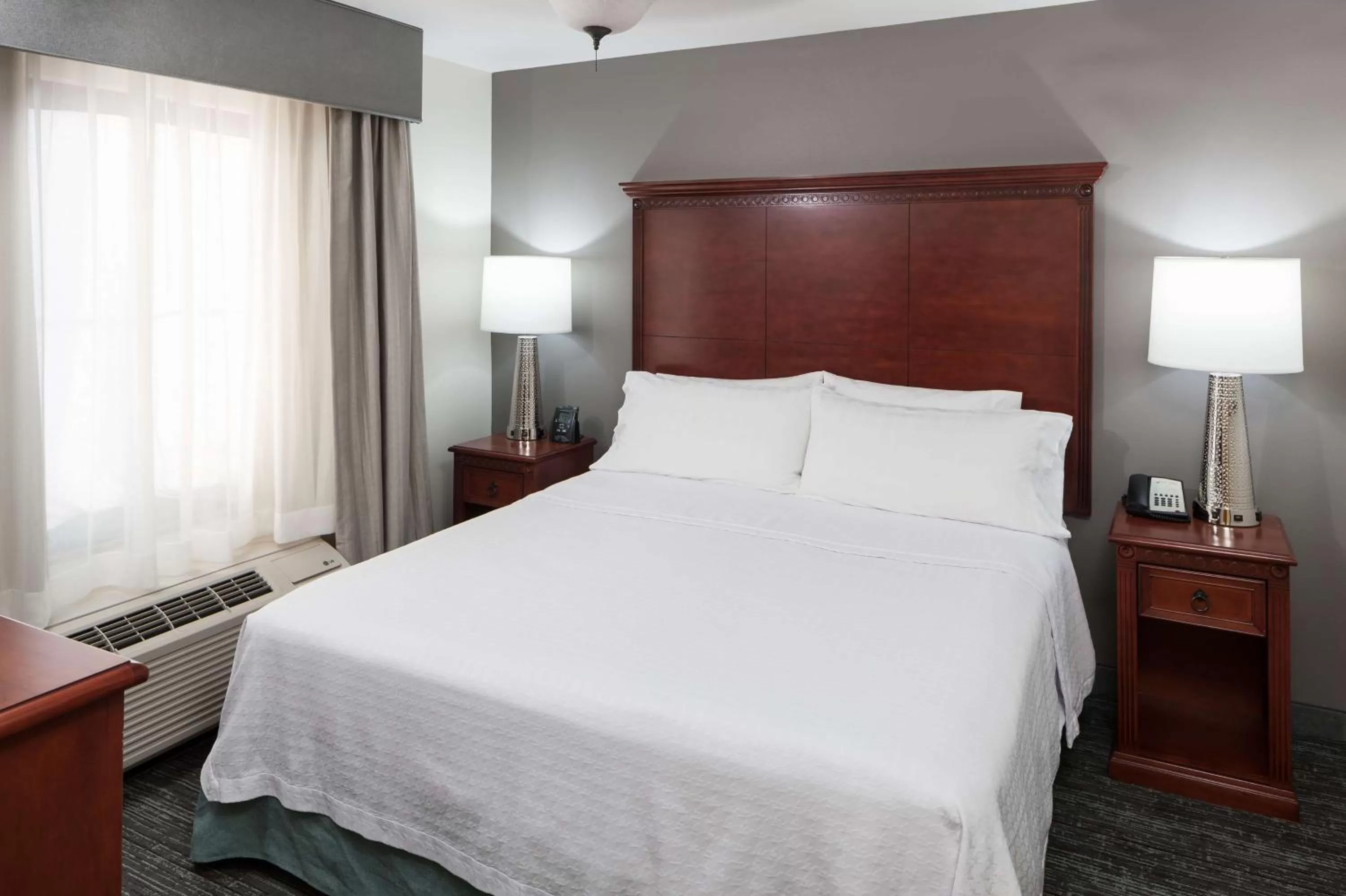 Bed in Homewood Suites by Hilton Denton