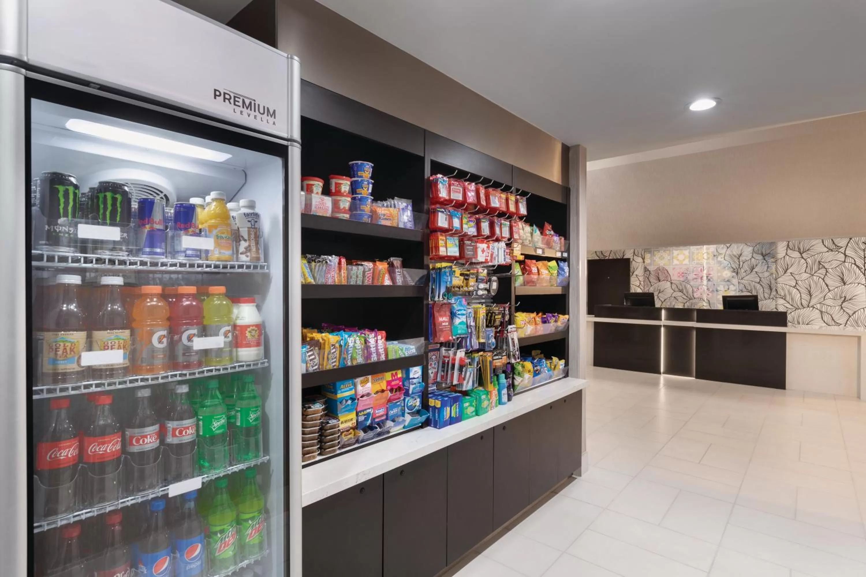 On-site shops in La Quinta inn & suites by Wyndham Dothan