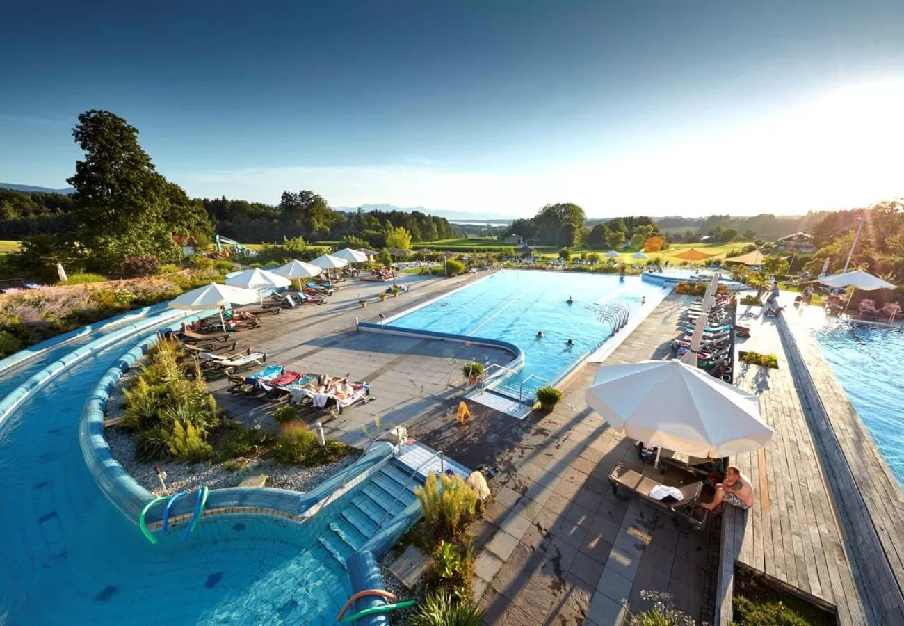 Hot Spring Bath in Ströbinger Hof - Therme Wellness Resort