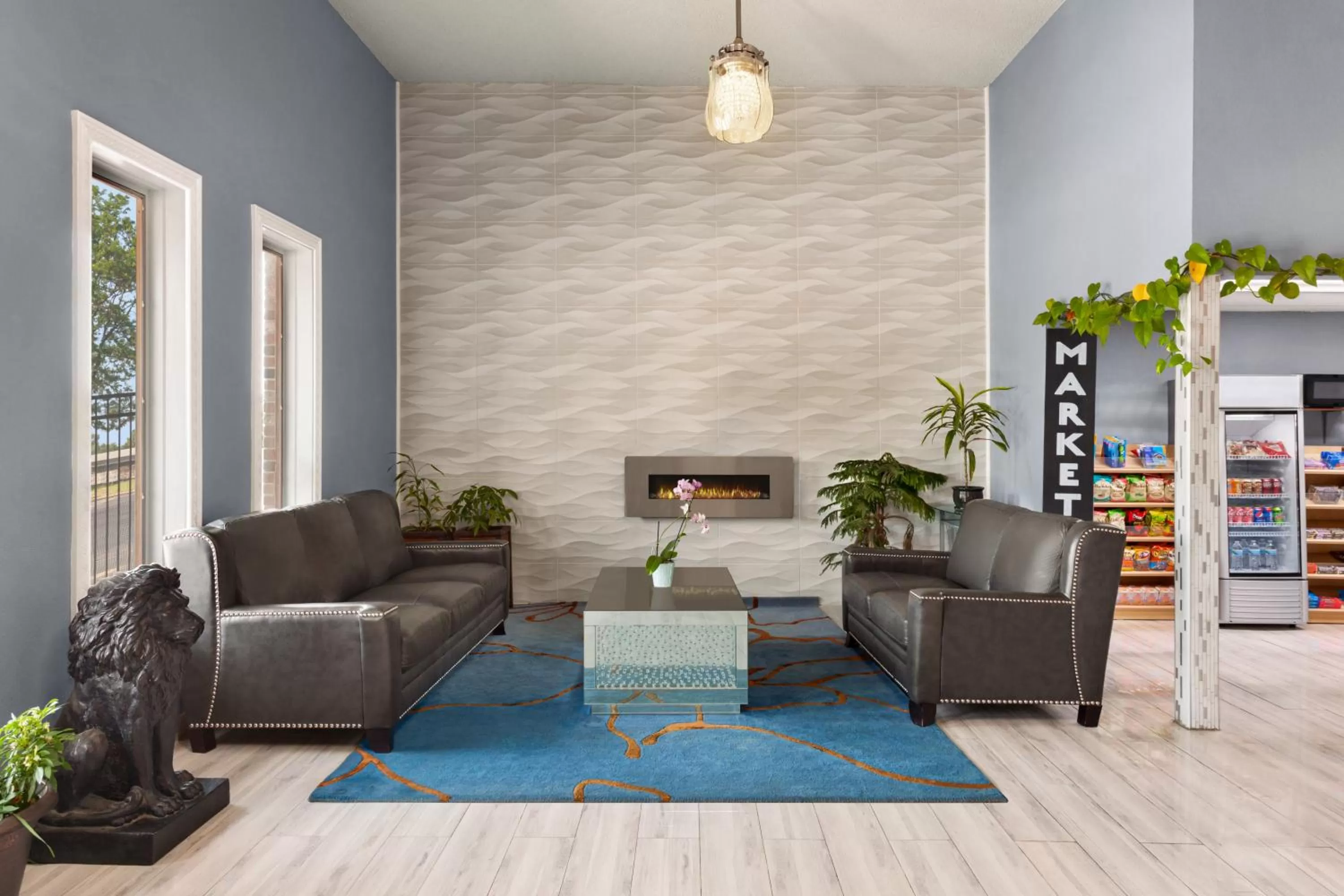 Lobby or reception in Super 8 by Wyndham Lenexa Overland Park Area/Mall Area