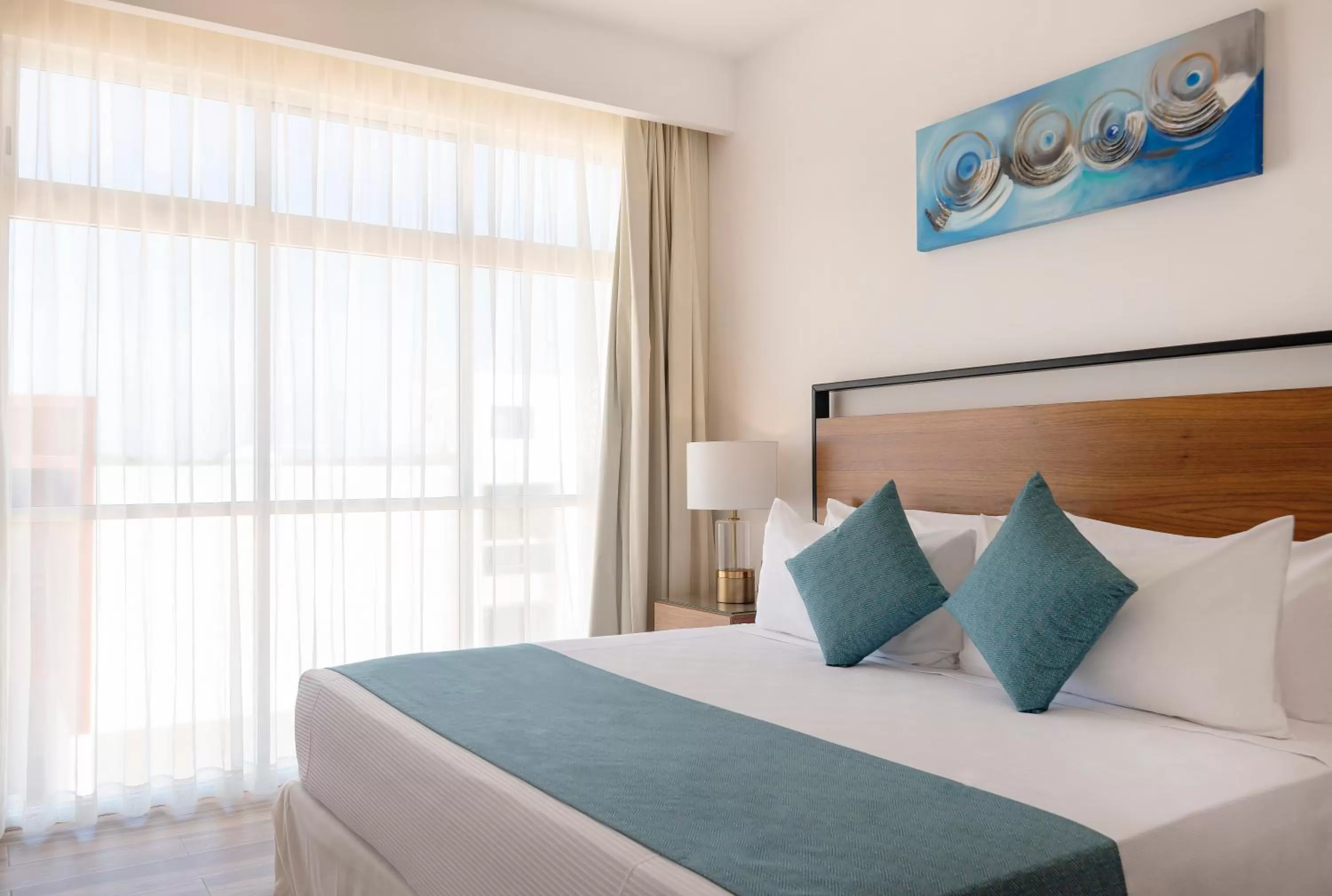 Photo of the whole room, Bed in Heaven Hotel