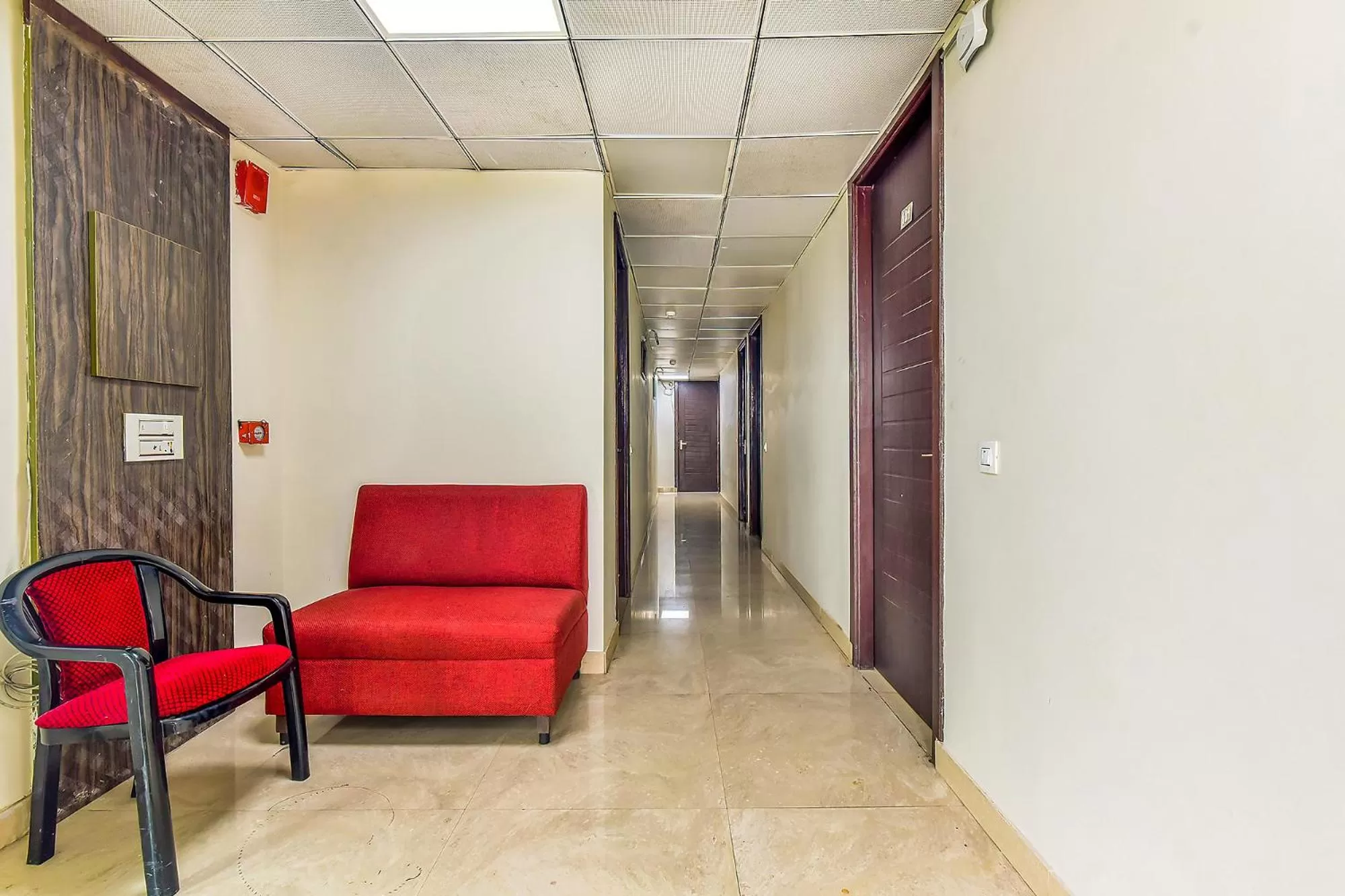 Lobby or reception, Seating Area in FabHotel Surya Residency GMS Road