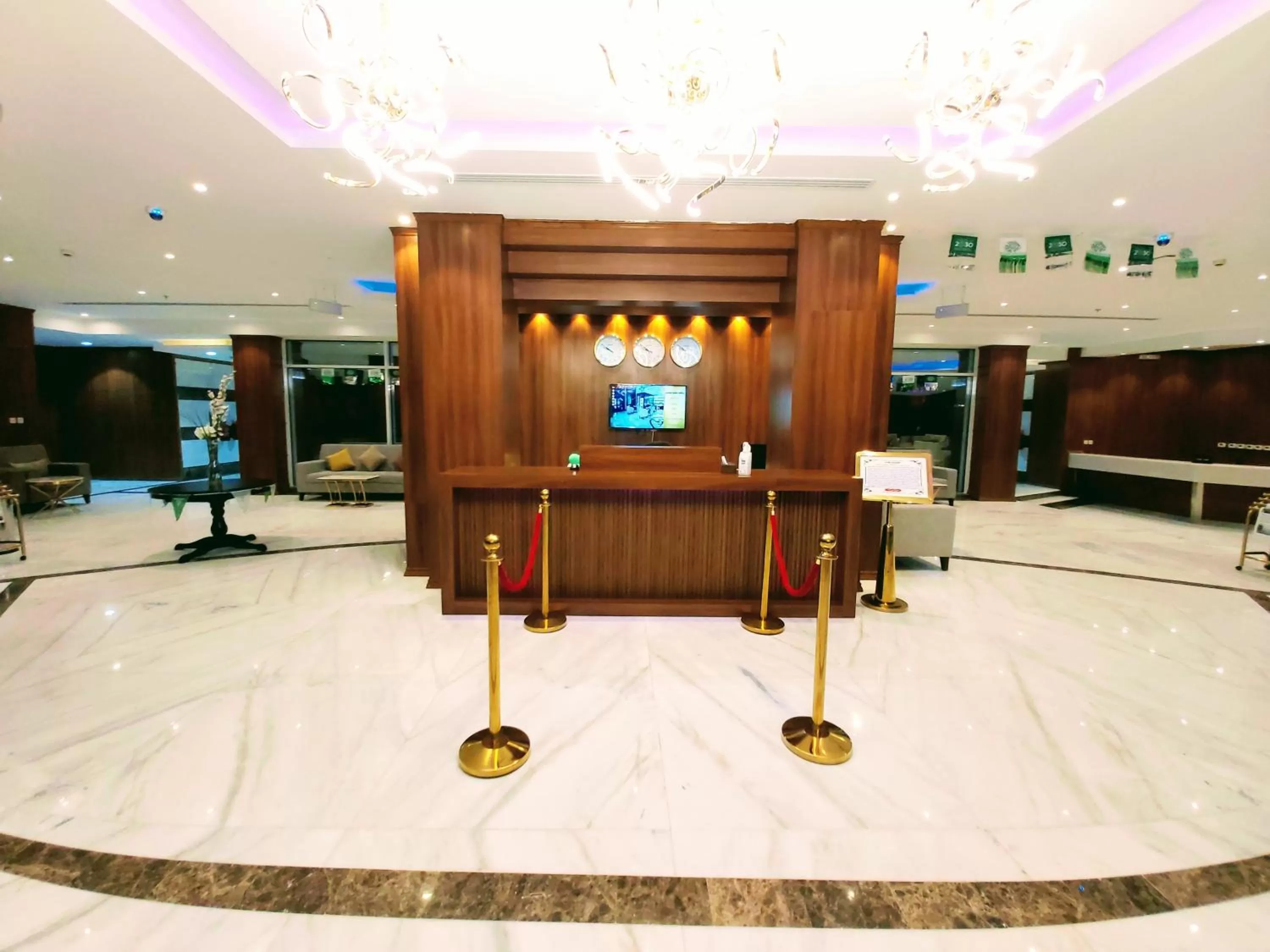 Lobby or reception in Admire Apart' Hotel