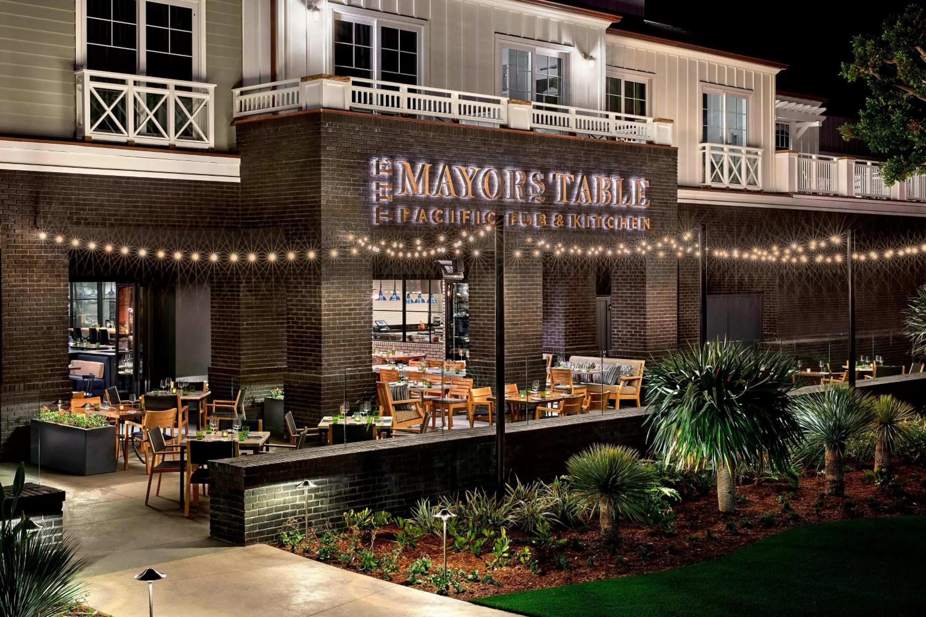 Kitchen or kitchenette in Lido House, Autograph Collection