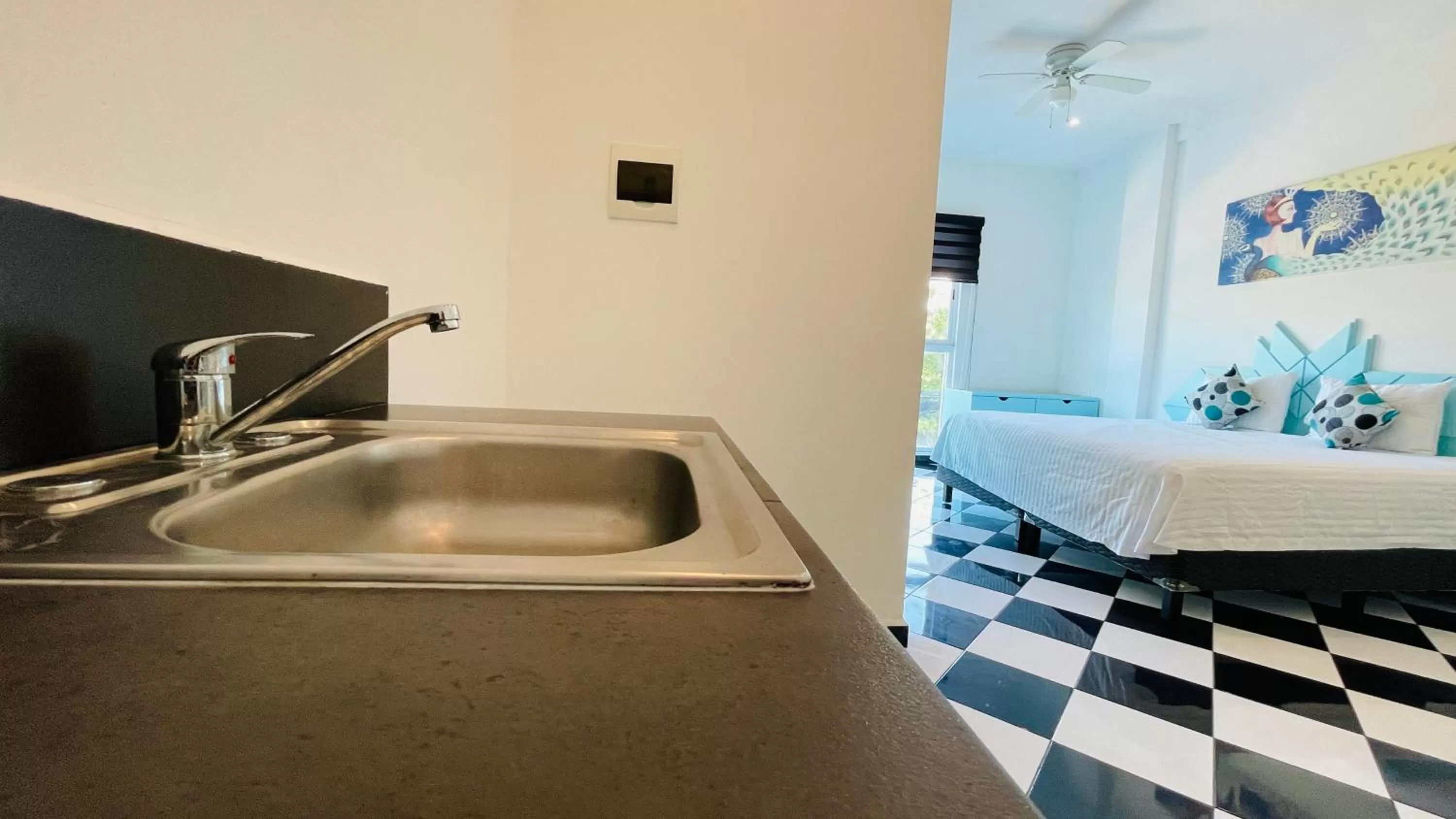 Bedroom, Kitchen/Kitchenette in WINDAY HOTEL - Cerca 5a Avenida