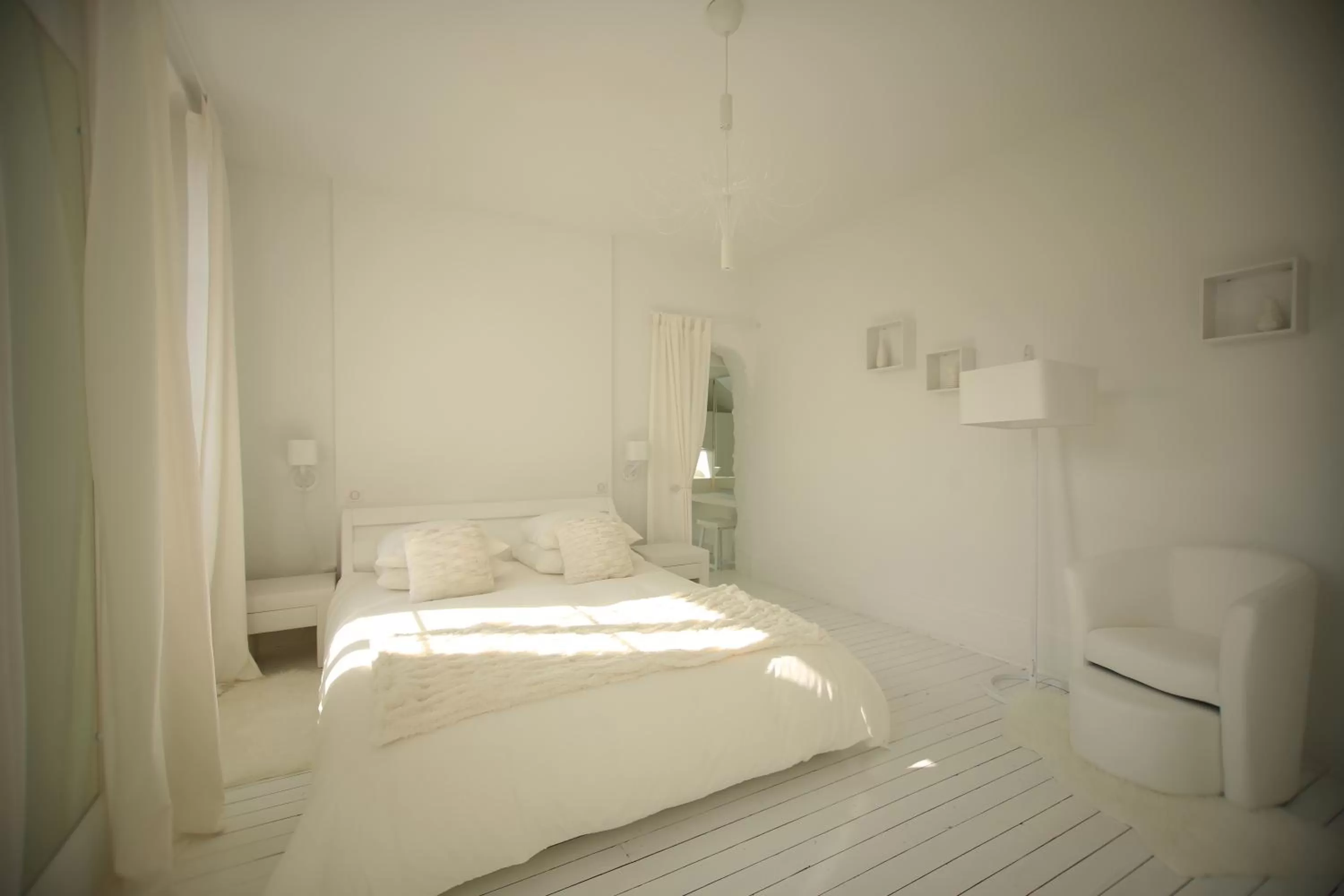 Photo of the whole room, Bed in Les Rêves de Flamboin