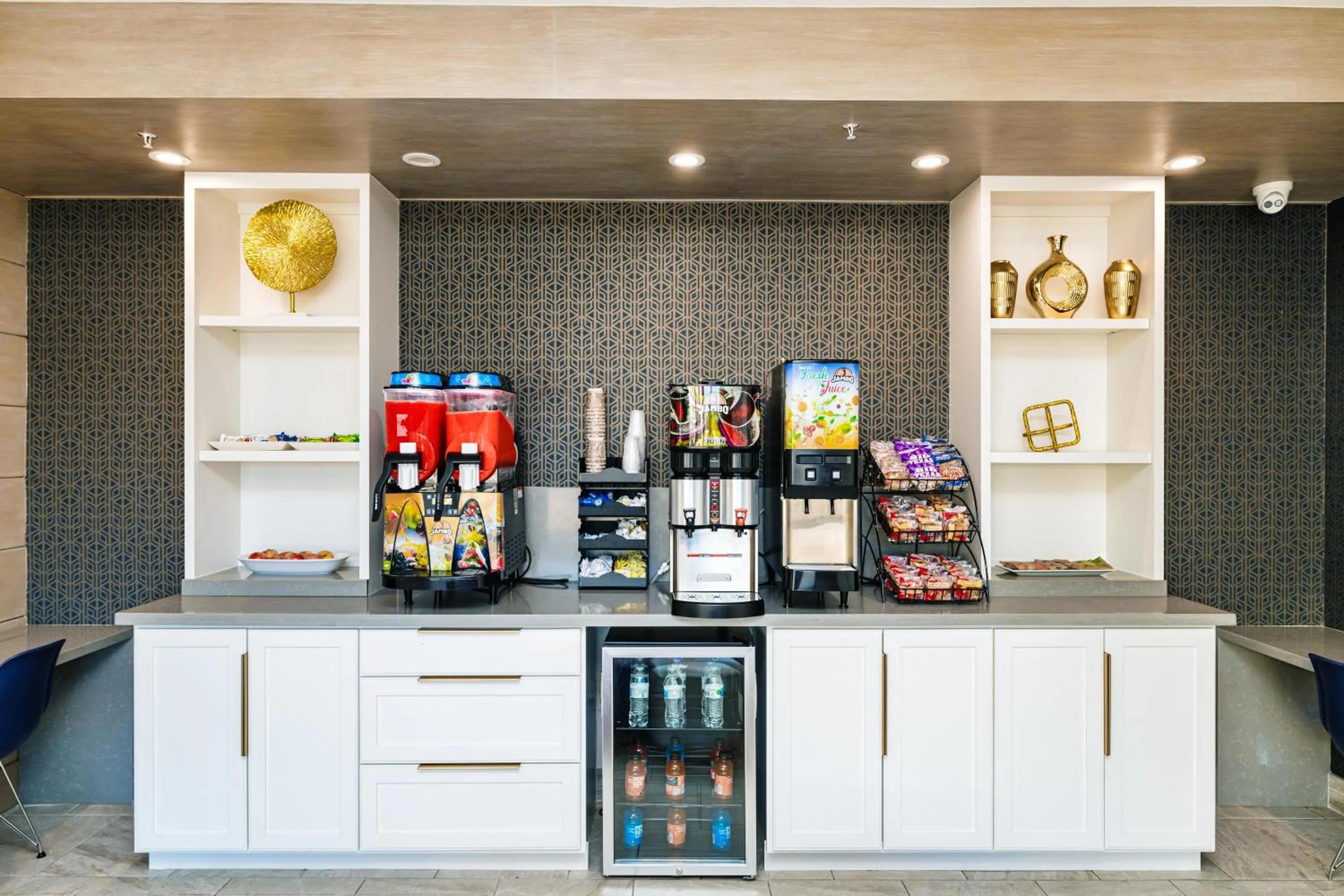 Restaurant/places to eat in Palace Inn Blue-IAH East